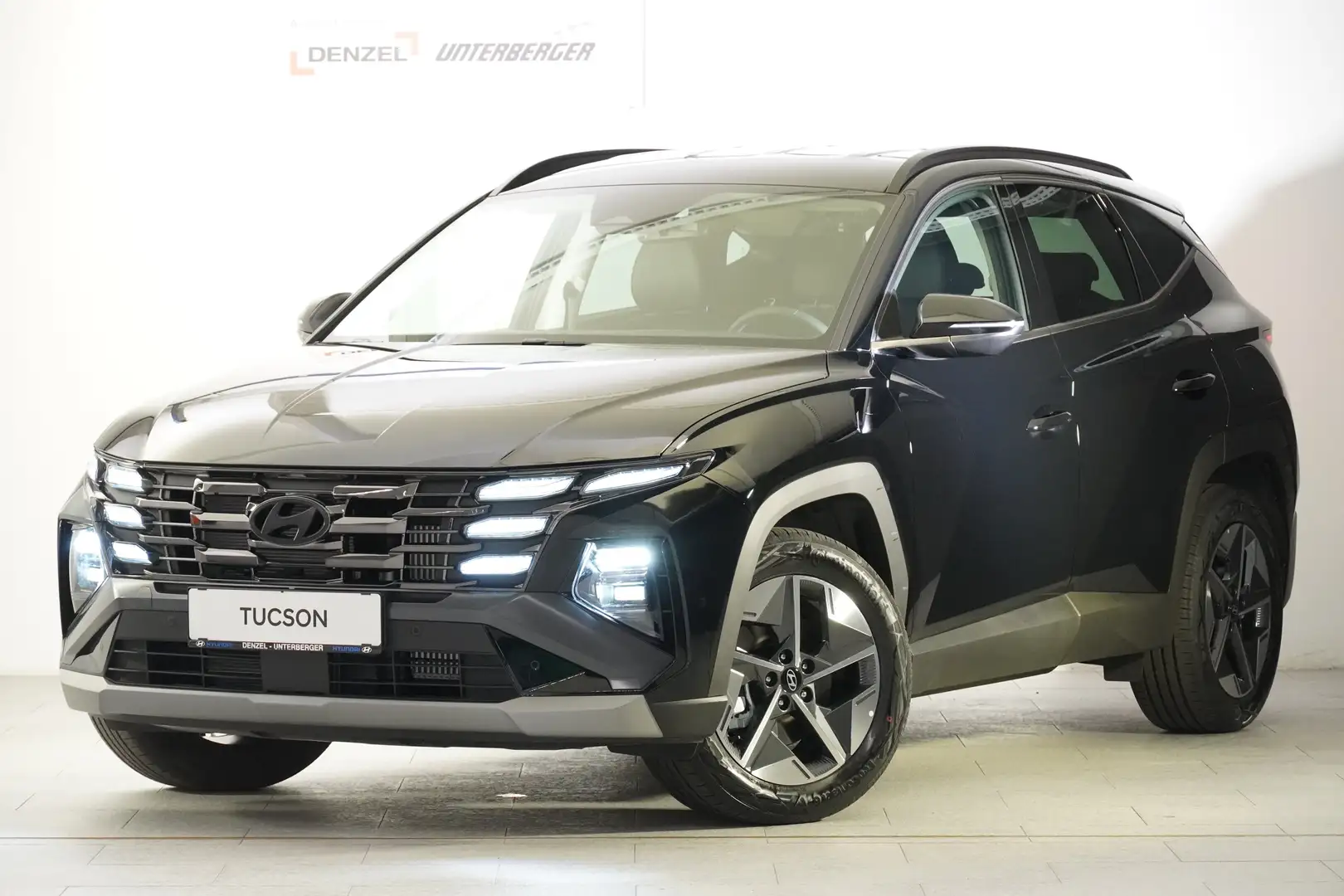 Hyundai TUCSON NX4 GO Plus 1,6 T-GDi 2WD 48V Schwarz - 1