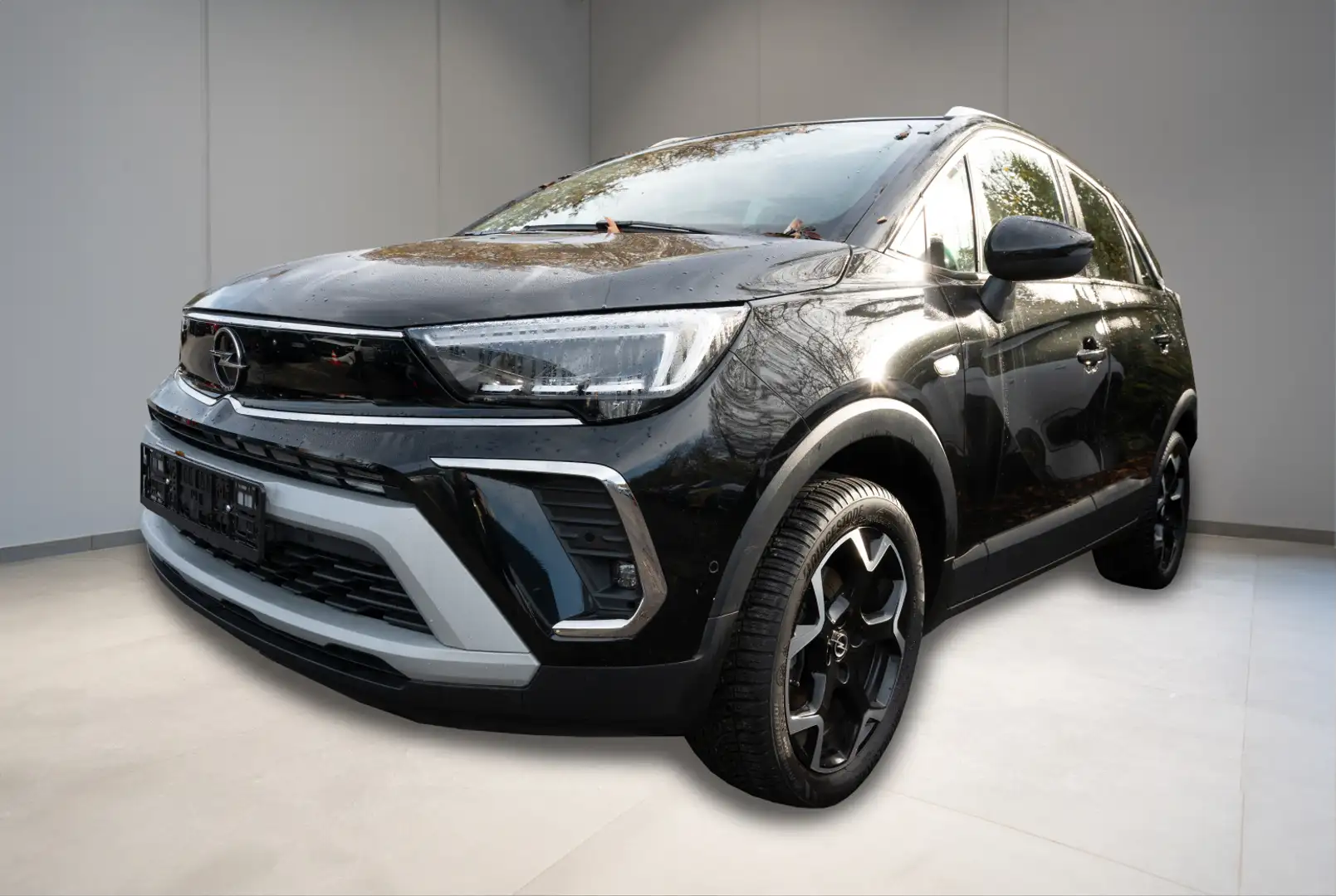 Opel Ultimate Paket 1.2 Turbo 130 AT6 crna - 1