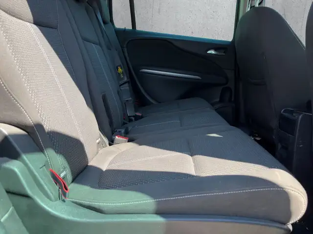 Opel Zafira view 16