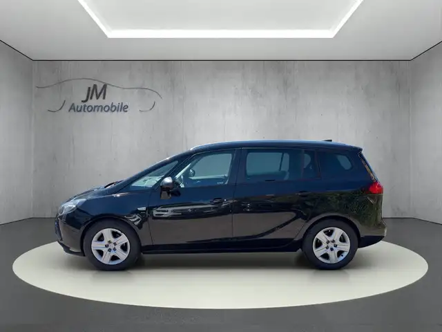 Opel Zafira view 4