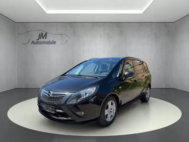 Opel Zafira view 3