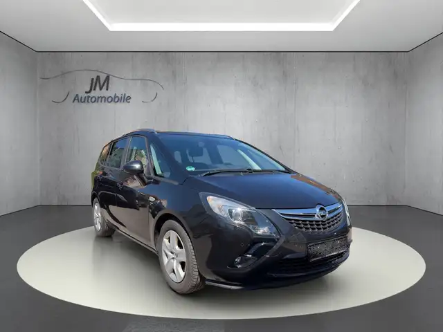 Opel Zafira main image