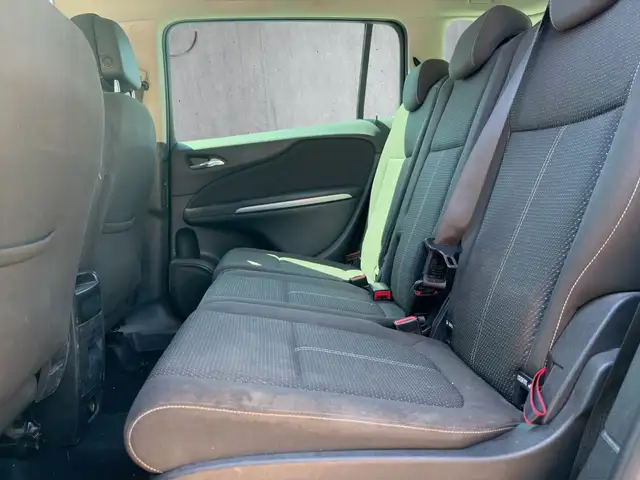 Opel Zafira view 12
