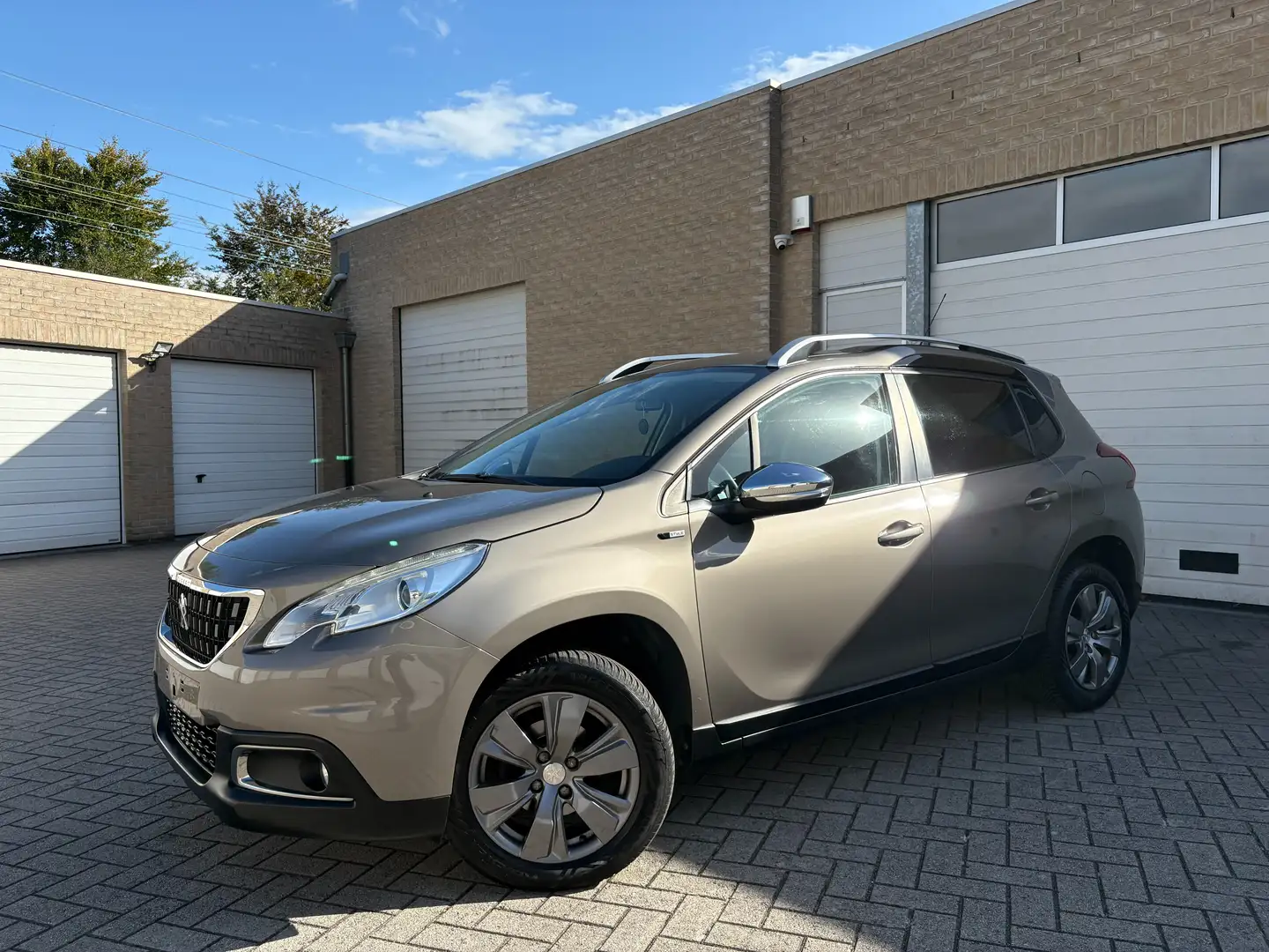Peugeot 2008 2008 Style / 12 Maanden Garantie / Beige - 2
