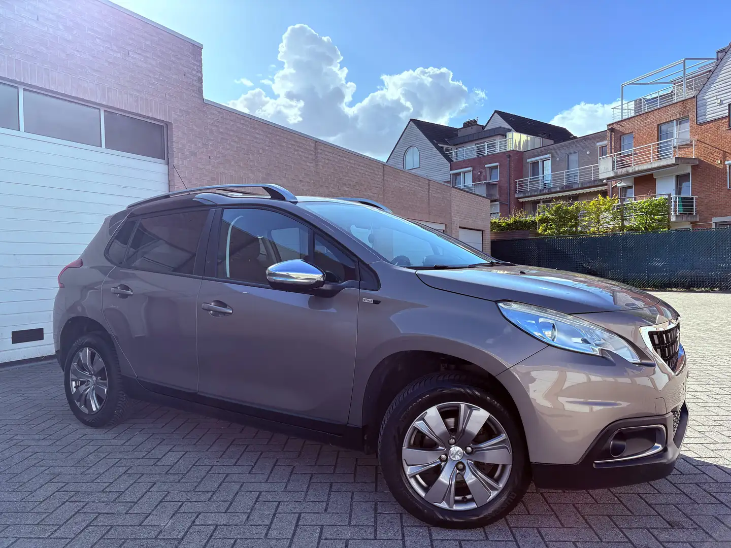 Peugeot 2008 2008 Style / 12 Maanden Garantie / Beige - 1