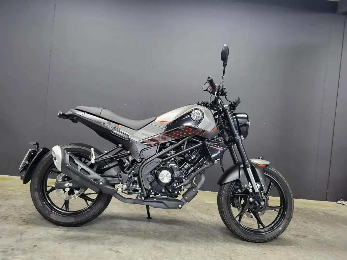 Benelli Leoncino 125 (BTW) (A1, B-rijbewijs) - 2