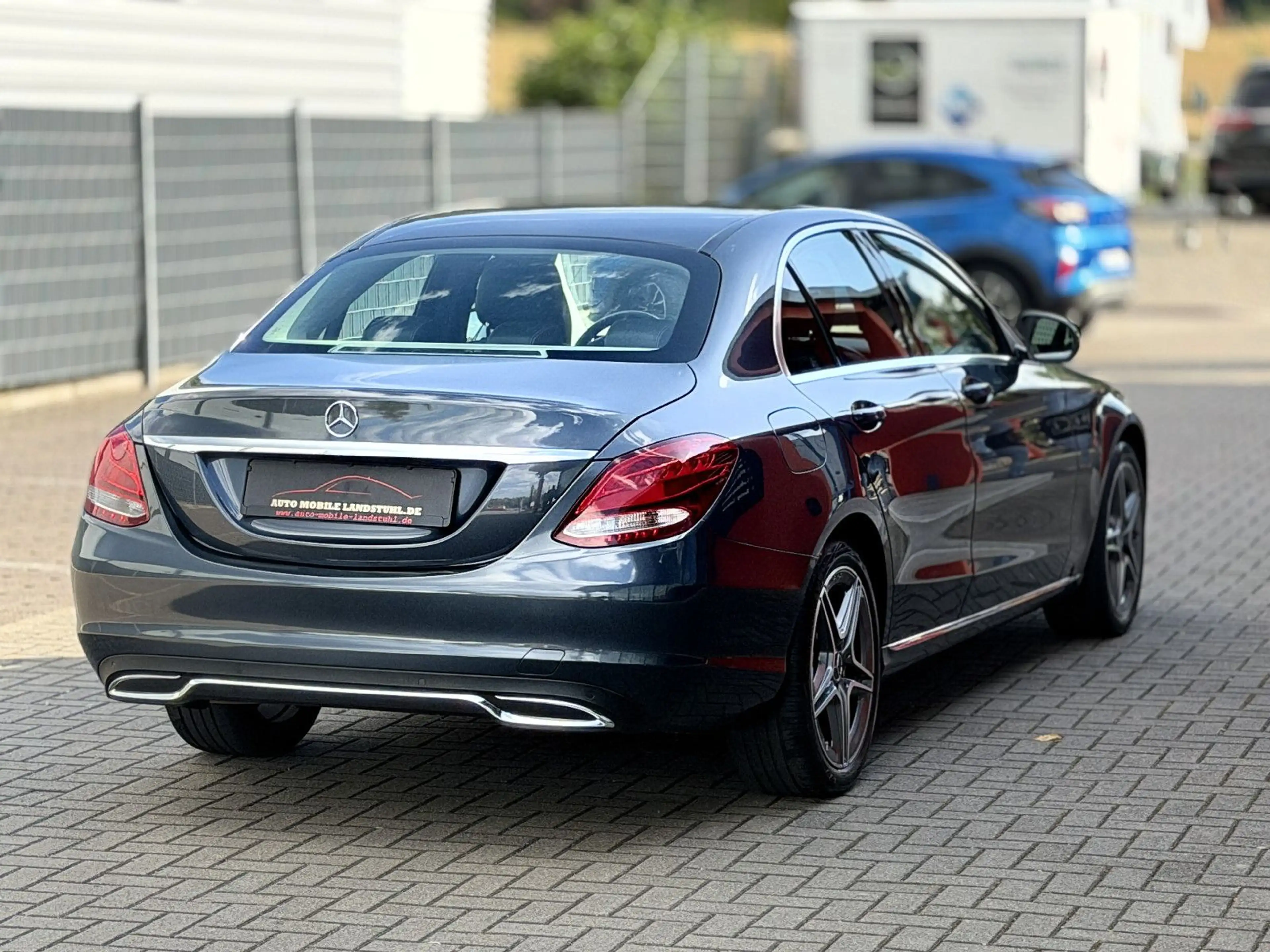 Mercedes-Benz C 180 *AMG*LED*NAVI*LEDER*TEMPOMAT*SITZHZ*PDC*18" — photo 9