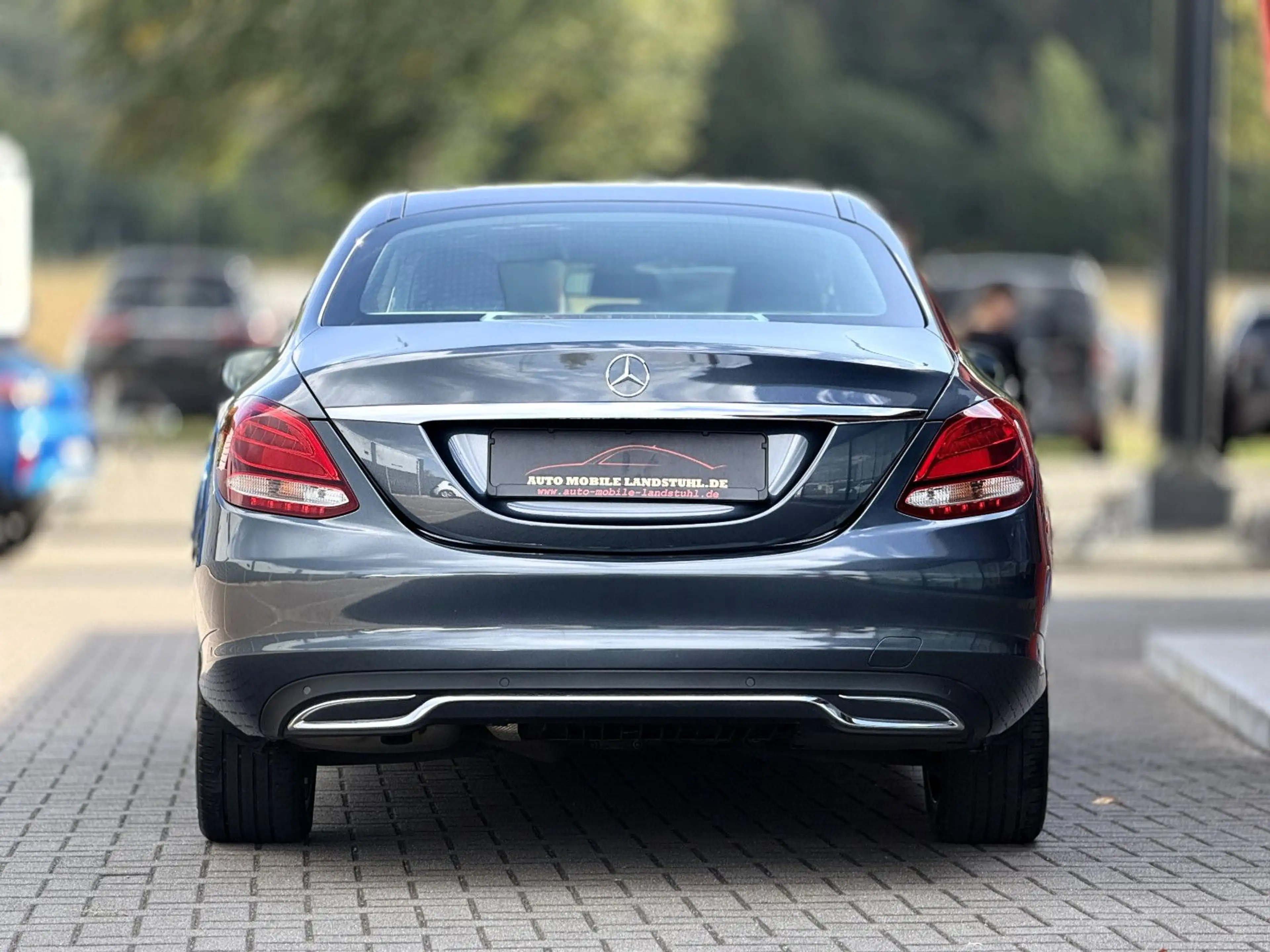 Mercedes-Benz C 180 *AMG*LED*NAVI*LEDER*TEMPOMAT*SITZHZ*PDC*18" — photo 8
