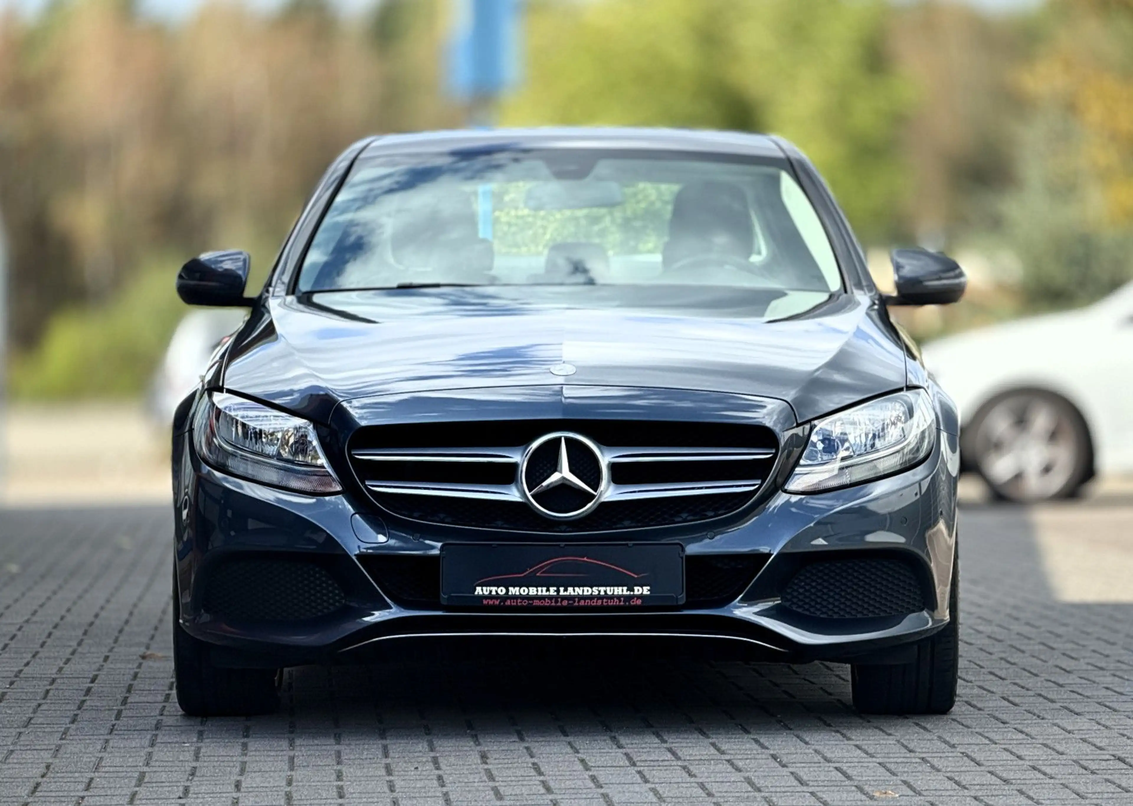 Mercedes-Benz C 180 *AMG*LED*NAVI*LEDER*TEMPOMAT*SITZHZ*PDC*18" — photo 2
