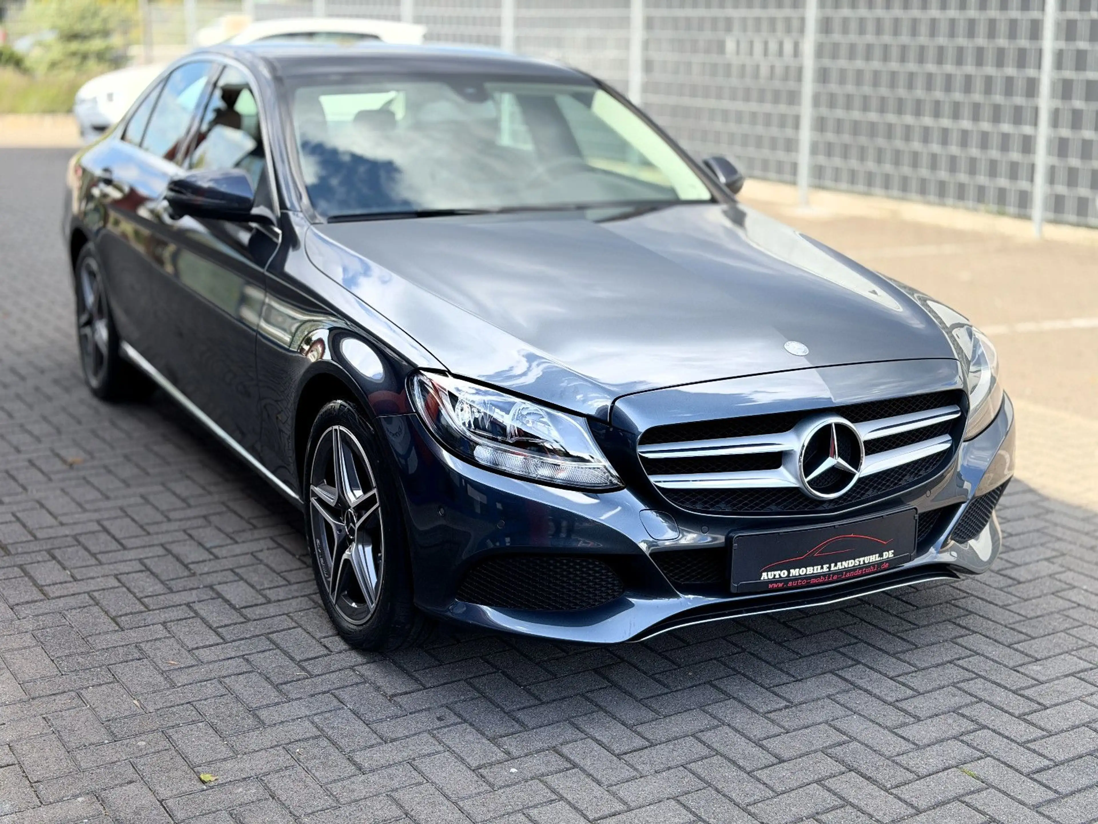 Mercedes-Benz C 180 *AMG*LED*NAVI*LEDER*TEMPOMAT*SITZHZ*PDC*18" — photo 3