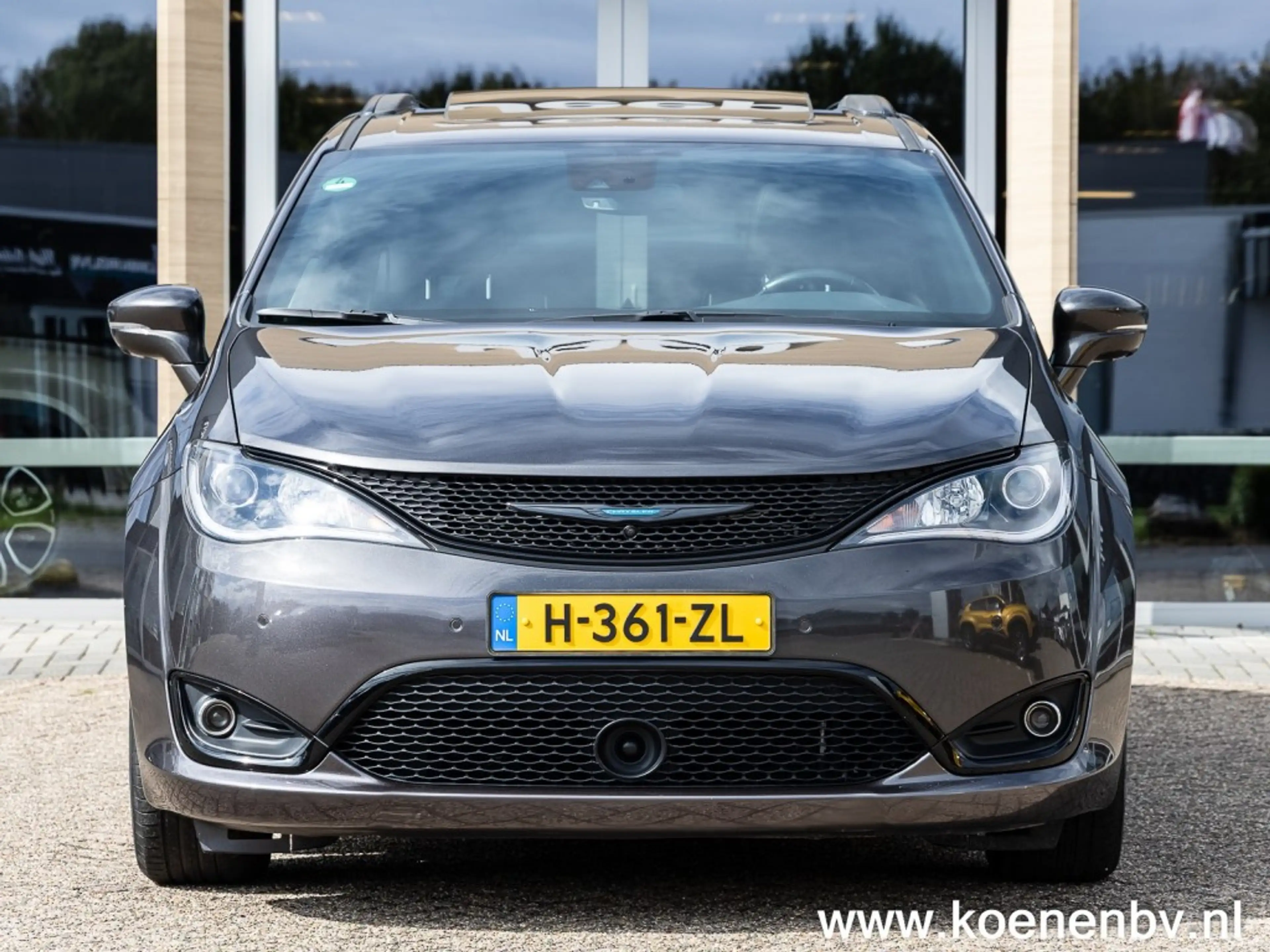 Chrysler Pacifica 3.6 V6 HYBRID Limited S PANO / LEER / 7 ZITS — photo 4