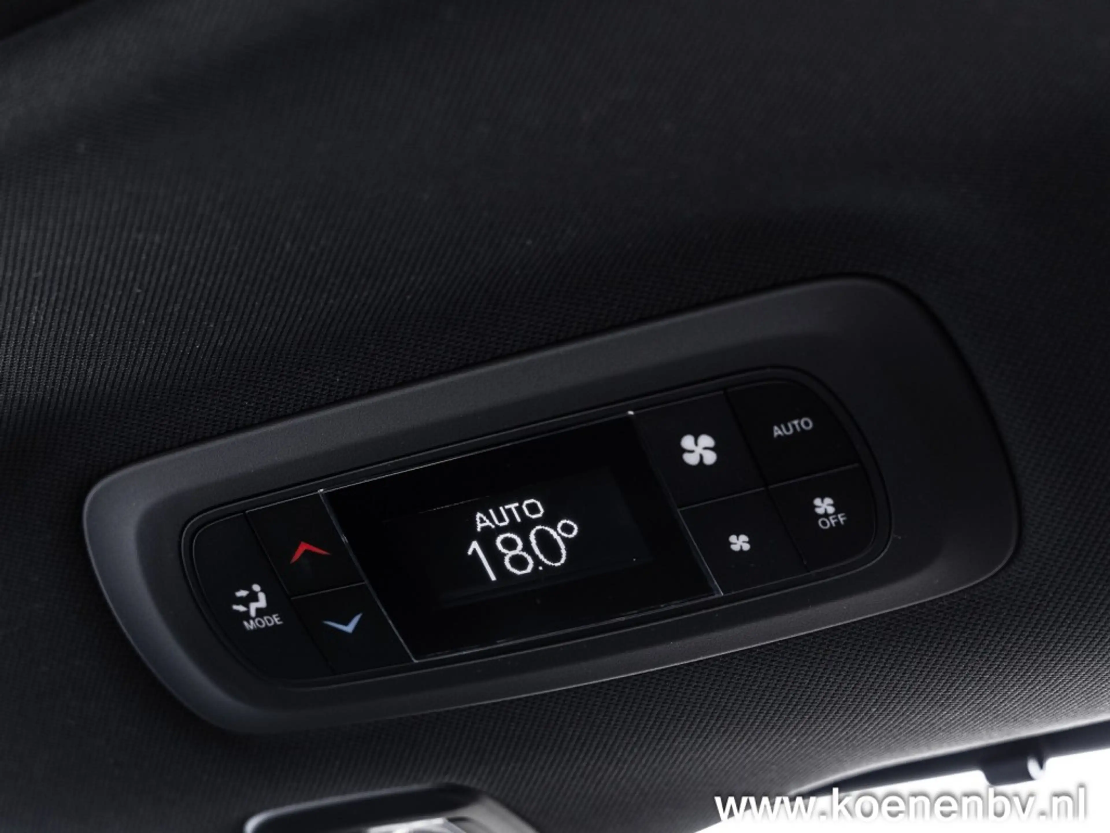 Chrysler Pacifica 3.6 V6 HYBRID Limited S PANO / LEER / 7 ZITS — photo 41