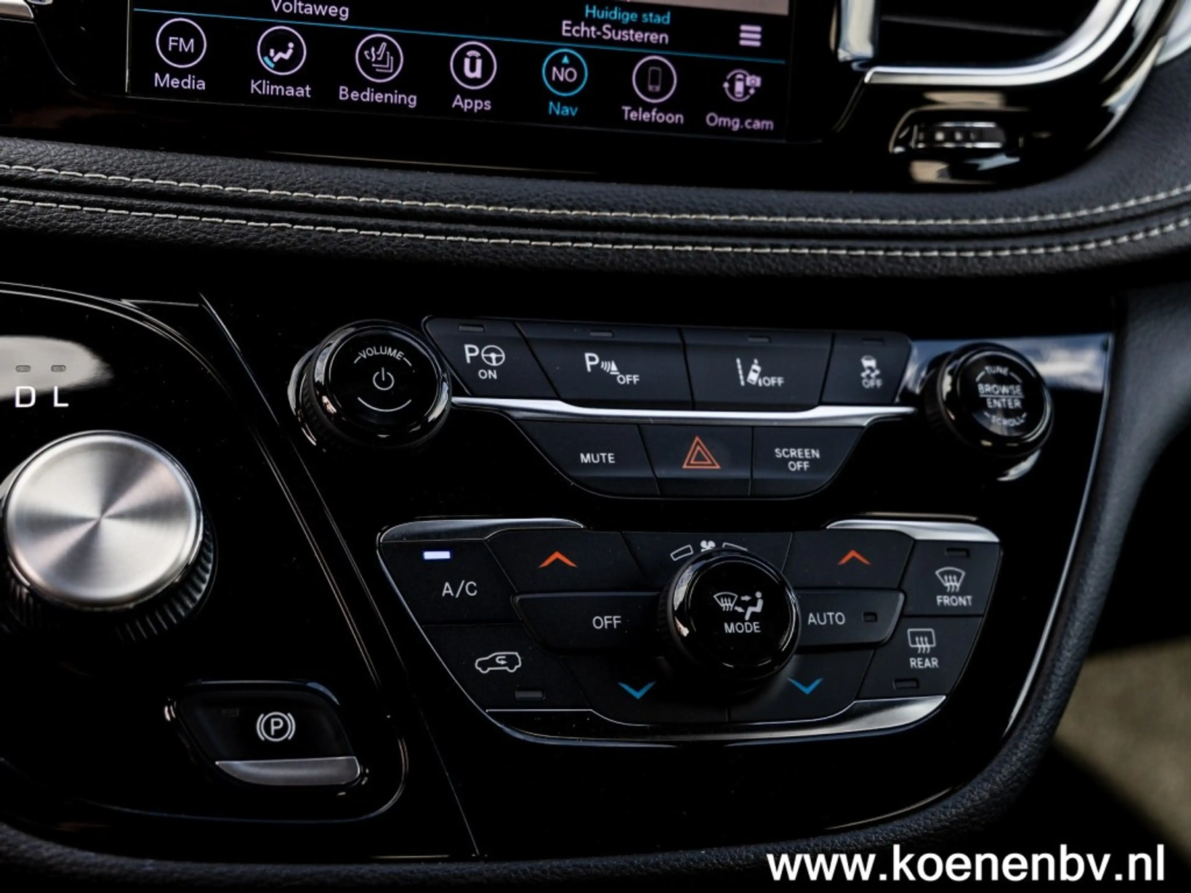 Chrysler Pacifica 3.6 V6 HYBRID Limited S PANO / LEER / 7 ZITS — photo 40