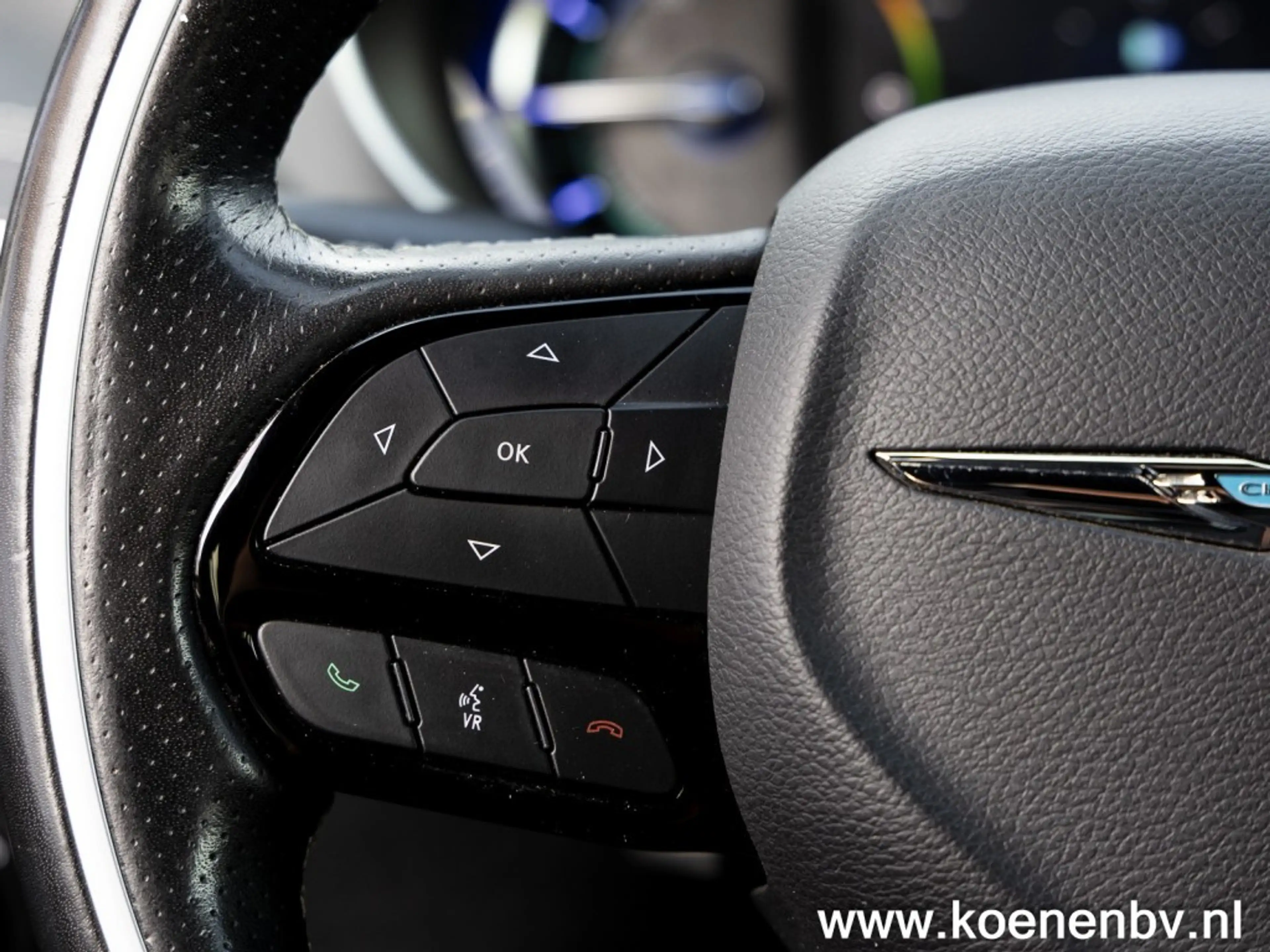 Chrysler Pacifica 3.6 V6 HYBRID Limited S PANO / LEER / 7 ZITS — photo 29