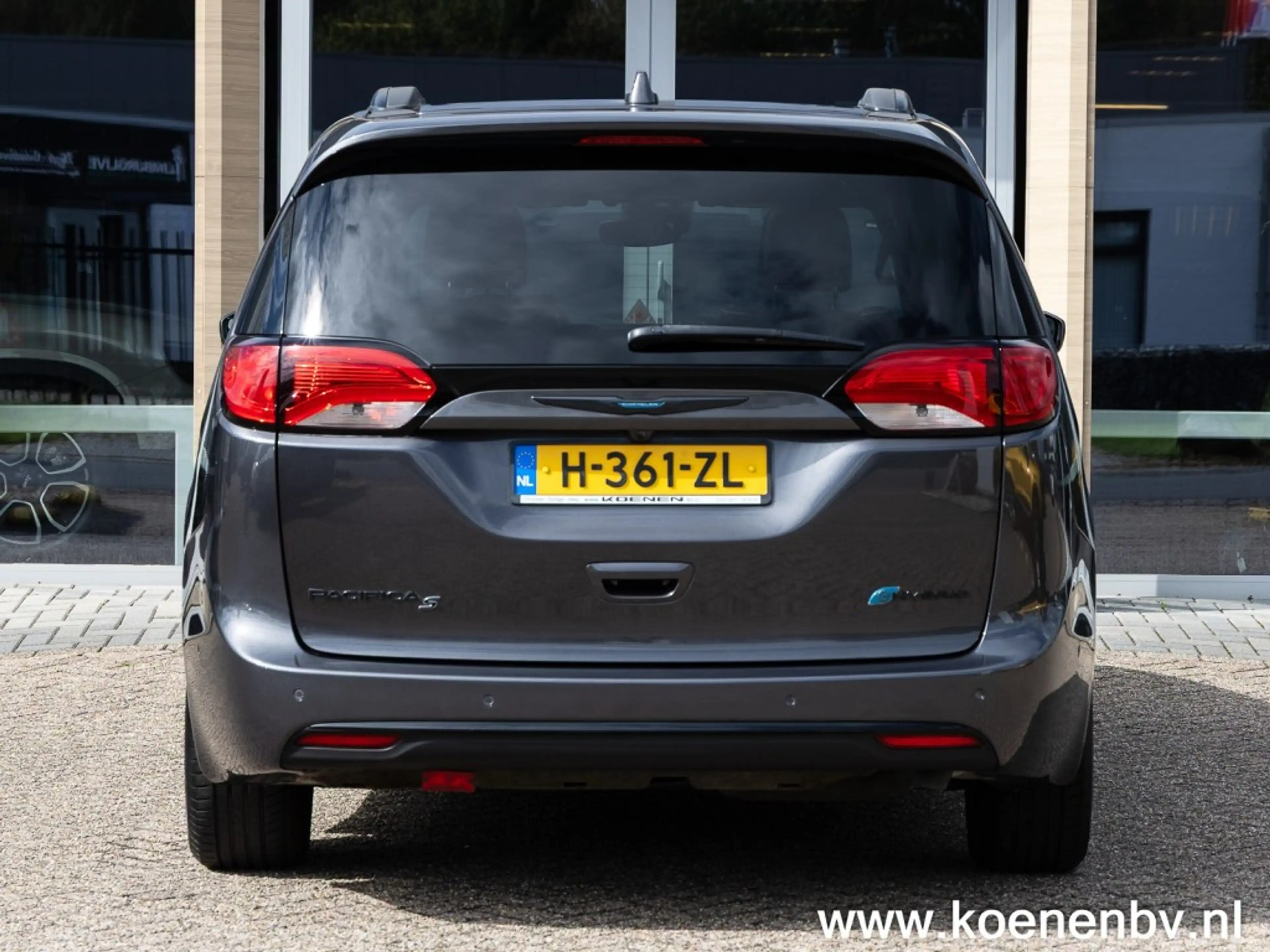 Chrysler Pacifica 3.6 V6 HYBRID Limited S PANO / LEER / 7 ZITS — photo 9