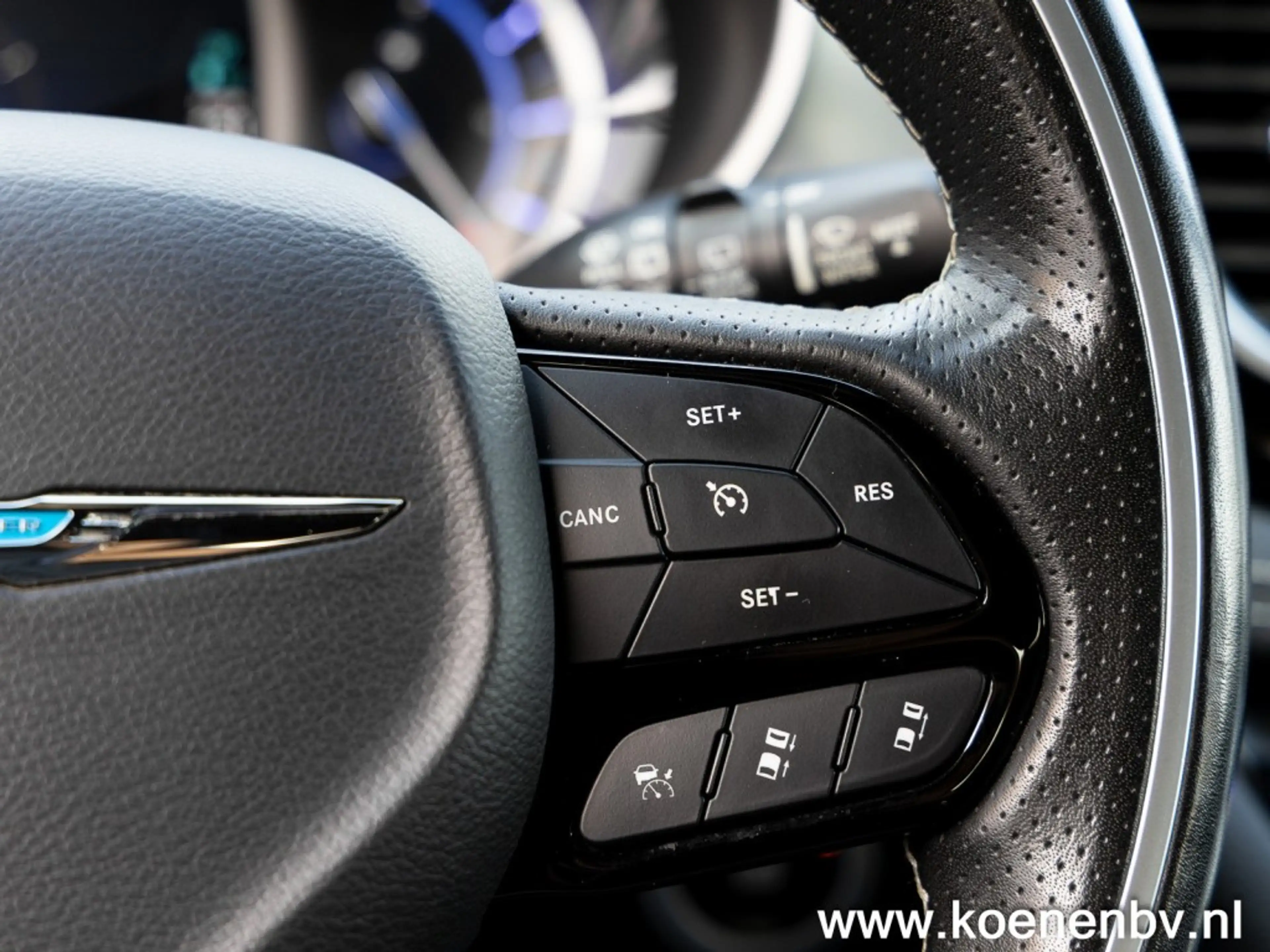 Chrysler Pacifica 3.6 V6 HYBRID Limited S PANO / LEER / 7 ZITS — photo 30