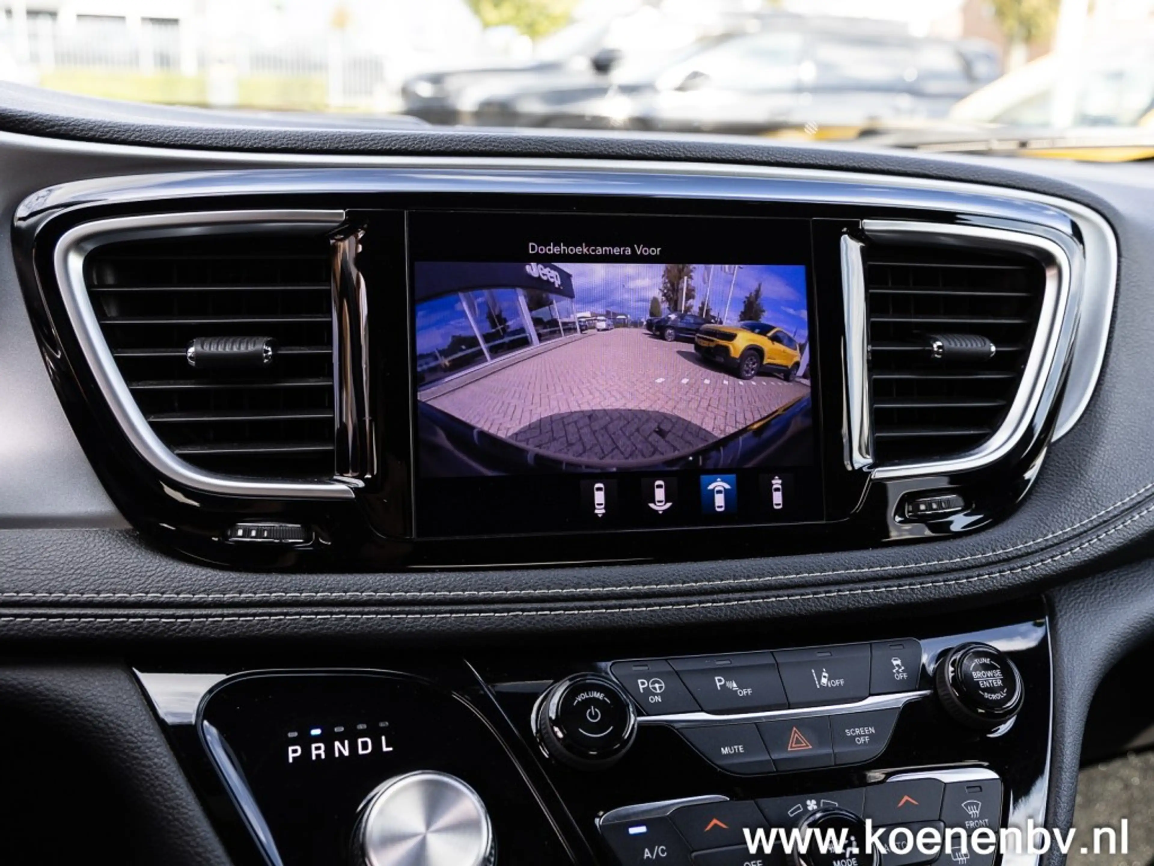 Chrysler Pacifica 3.6 V6 HYBRID Limited S PANO / LEER / 7 ZITS — photo 36