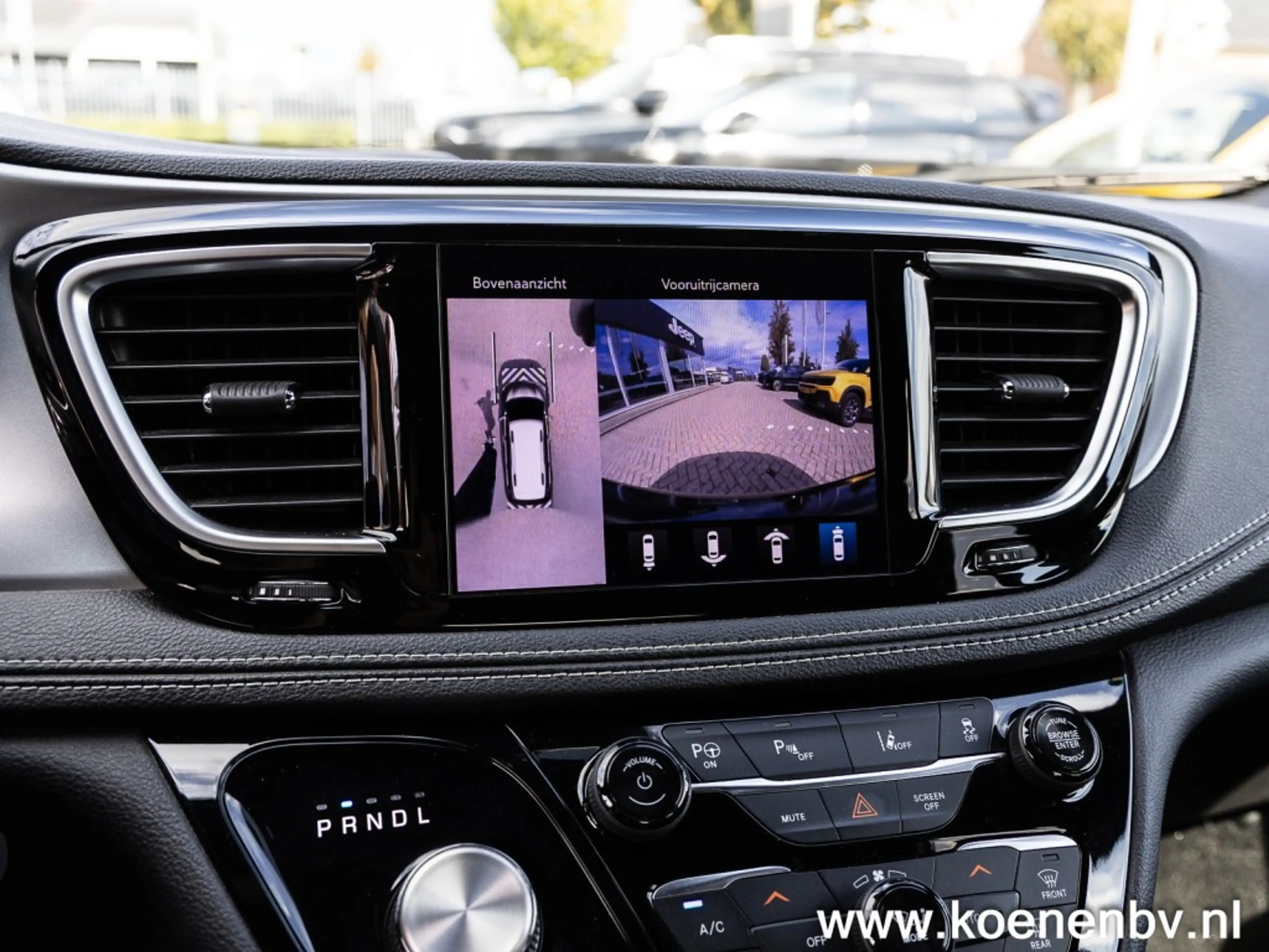 Chrysler Pacifica 3.6 V6 HYBRID Limited S PANO / LEER / 7 ZITS — photo 34