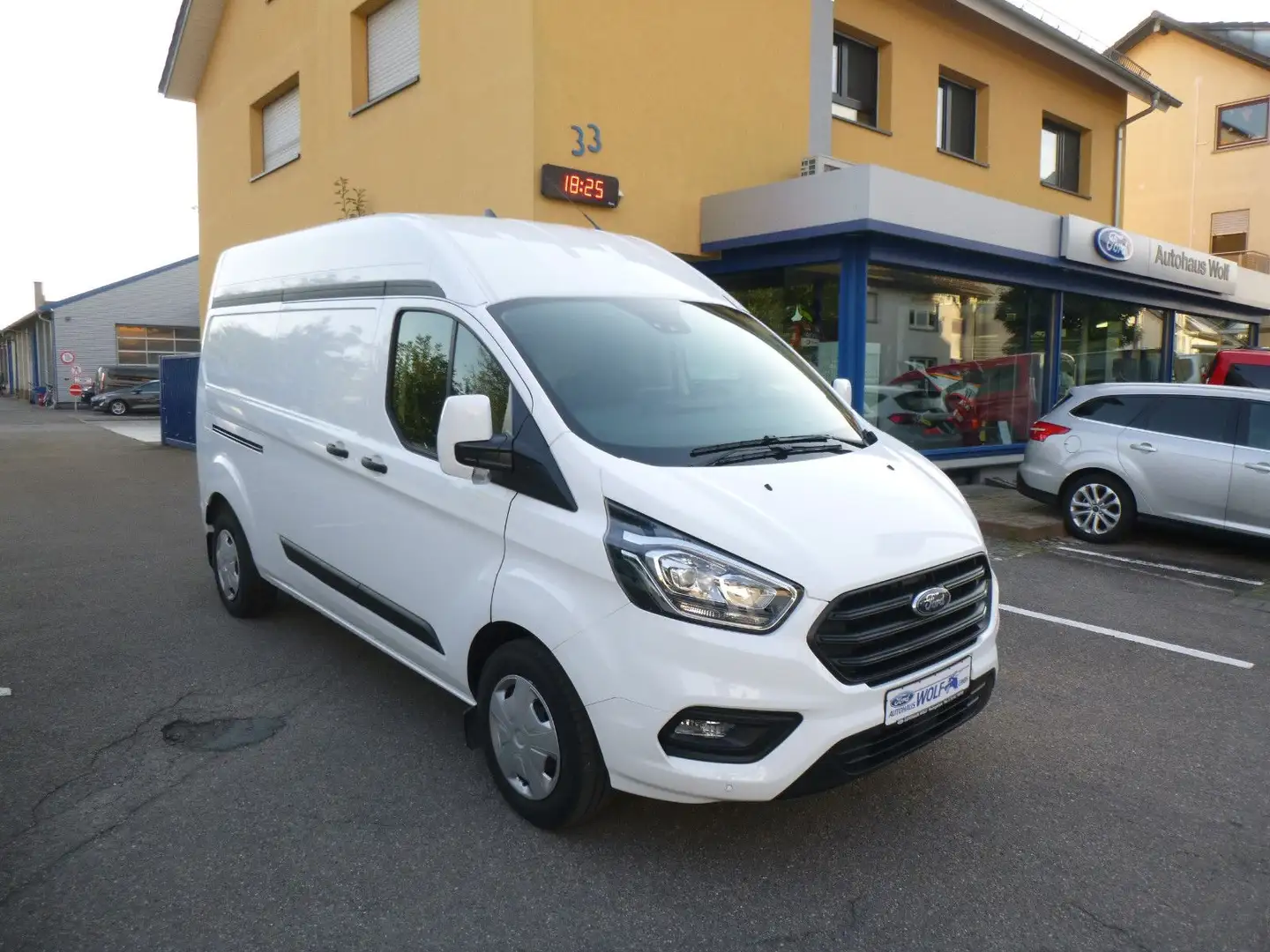 Ford Transit Custom 320 L2H2 Hochdach AHK Navi FGS 5J Blanc - 1