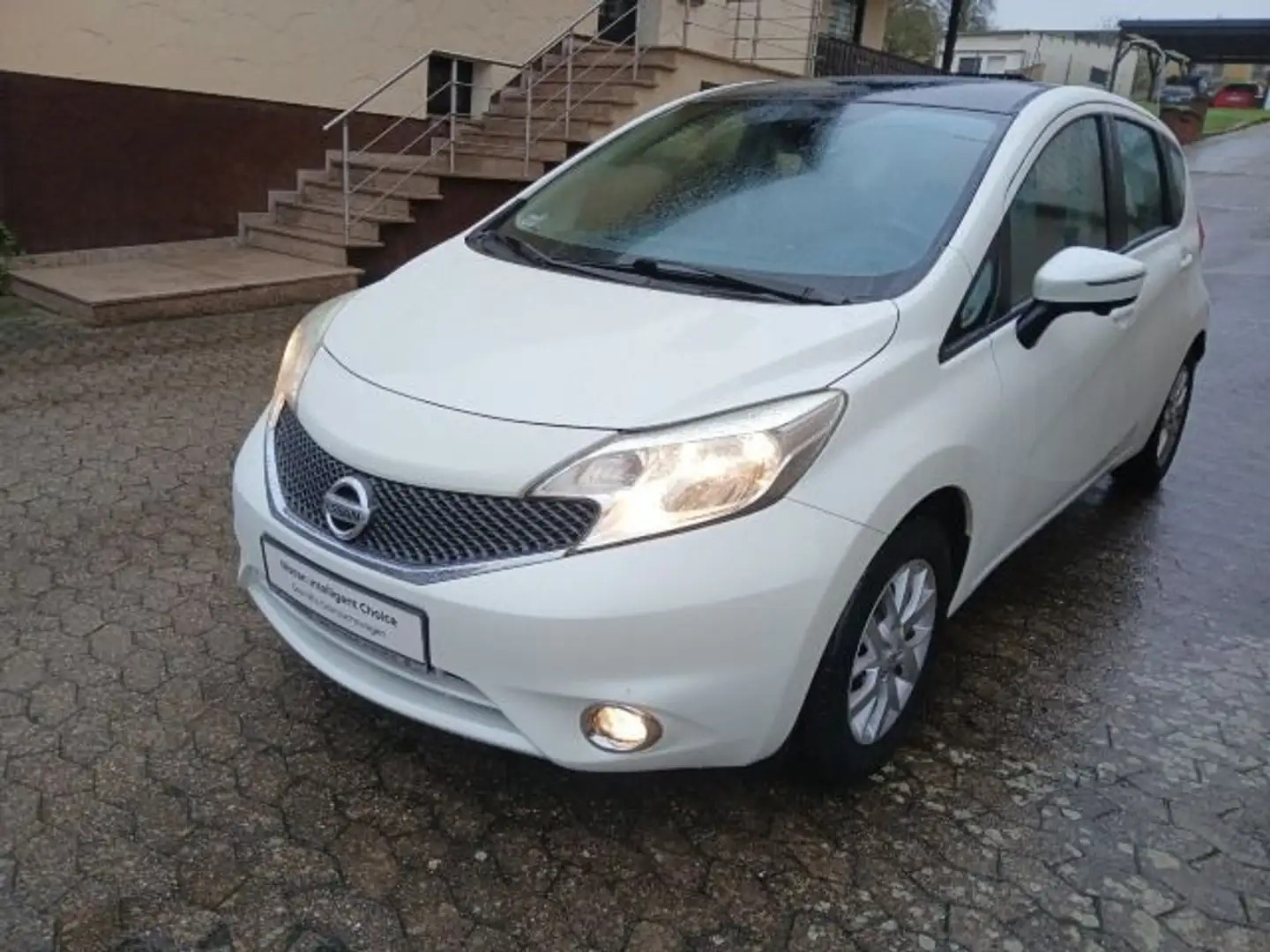Nissan Note 1.2 Acenta Panoramaglasdach Navi+360°Kamera Weiß - 2