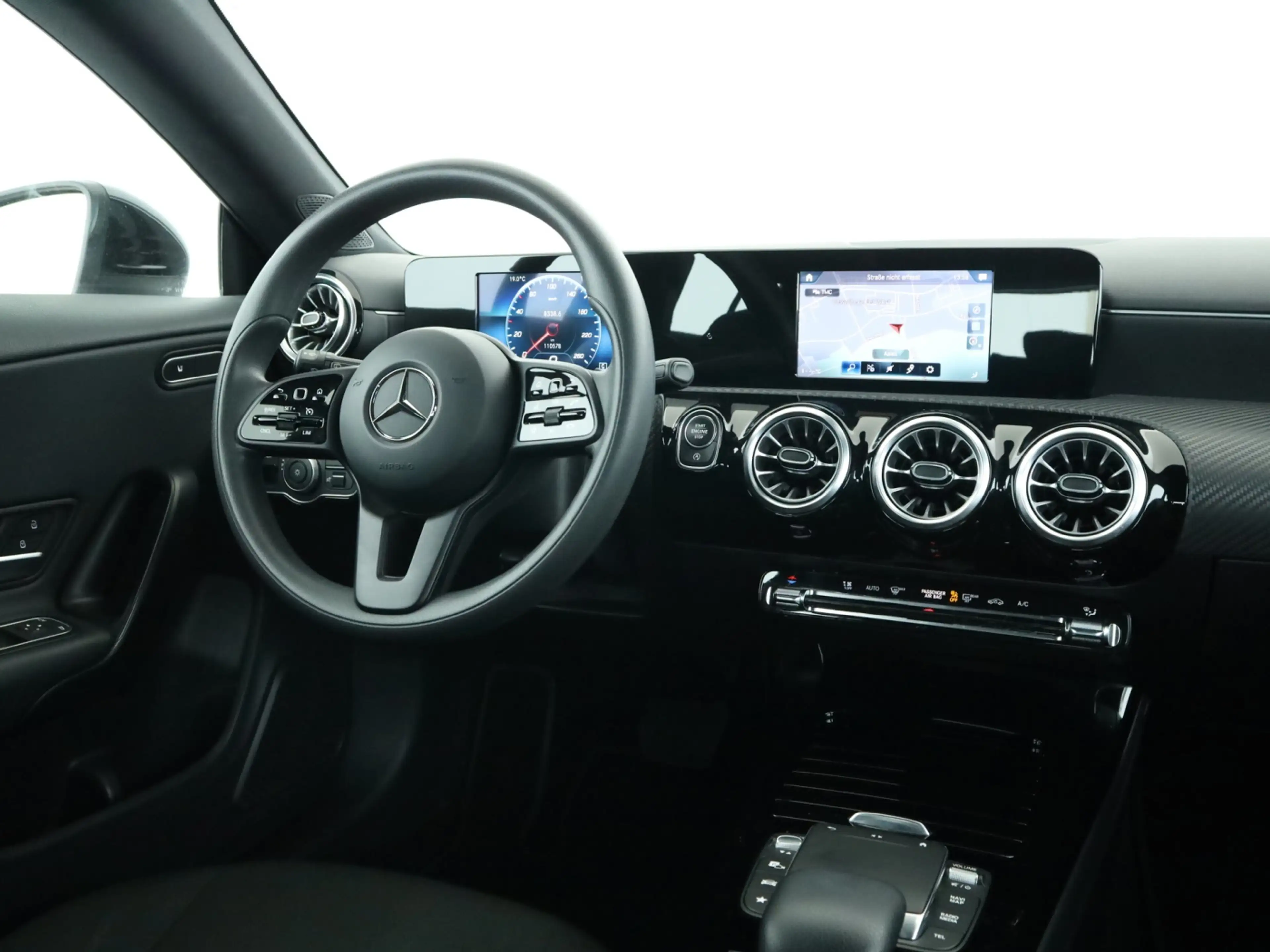 Mercedes-Benz CLA 180 d SB *LED*Navigation*PTS*Rückfahrkamera* — photo 10