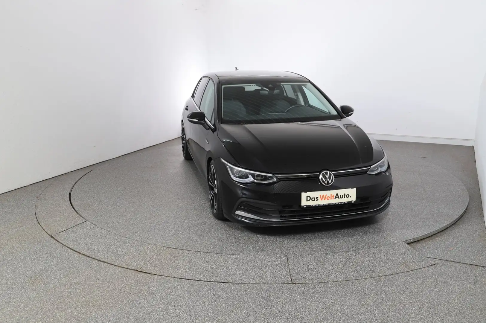 Volkswagen Golf Style TSI DSG mHeV Schwarz - 2