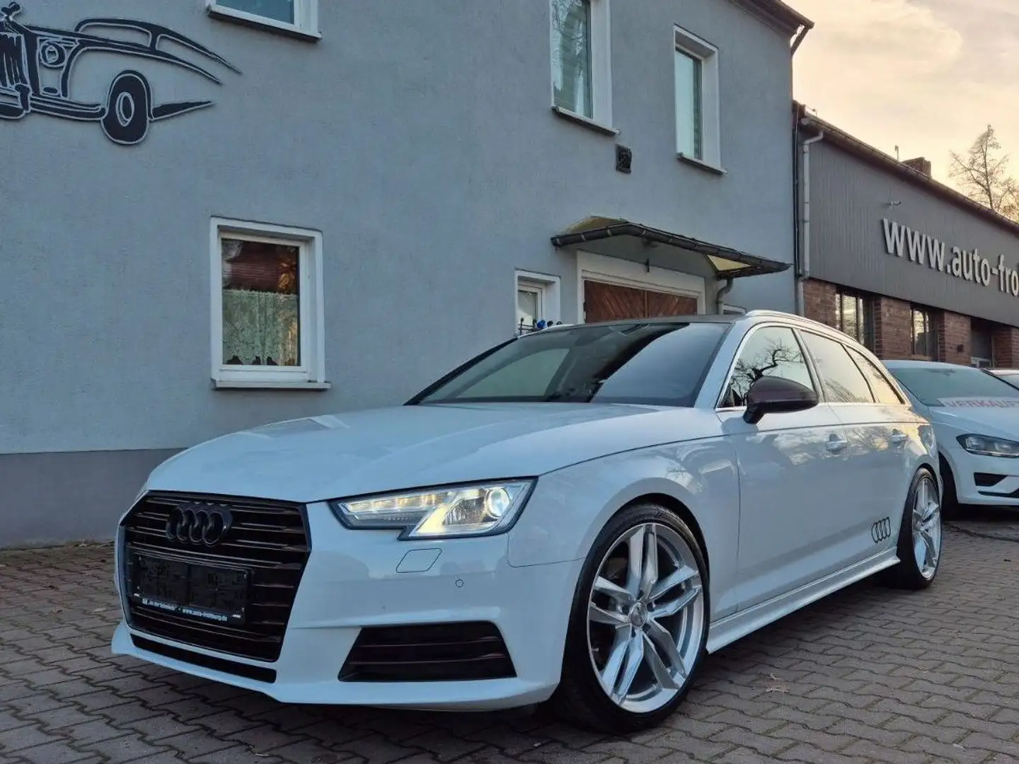 Audi A4 Avant,sport,s line,Navi,Bi Xen,Standhzg Wit - 1