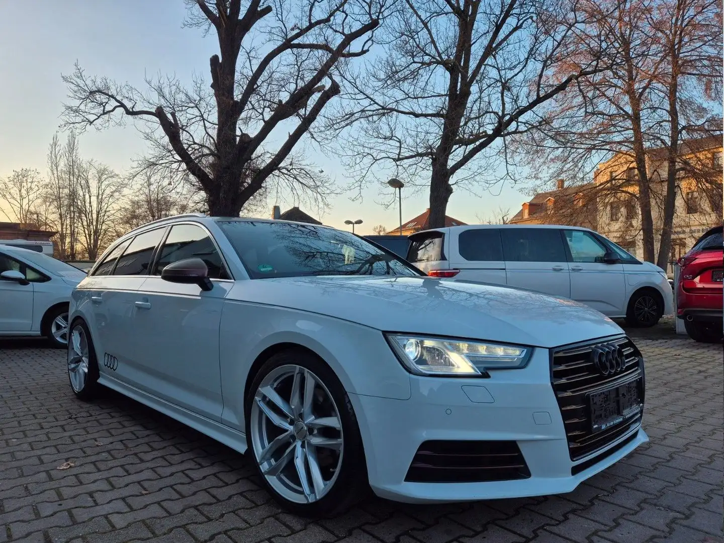 Audi A4 Avant,sport,s line,Navi,Bi Xen,Standhzg Wit - 2