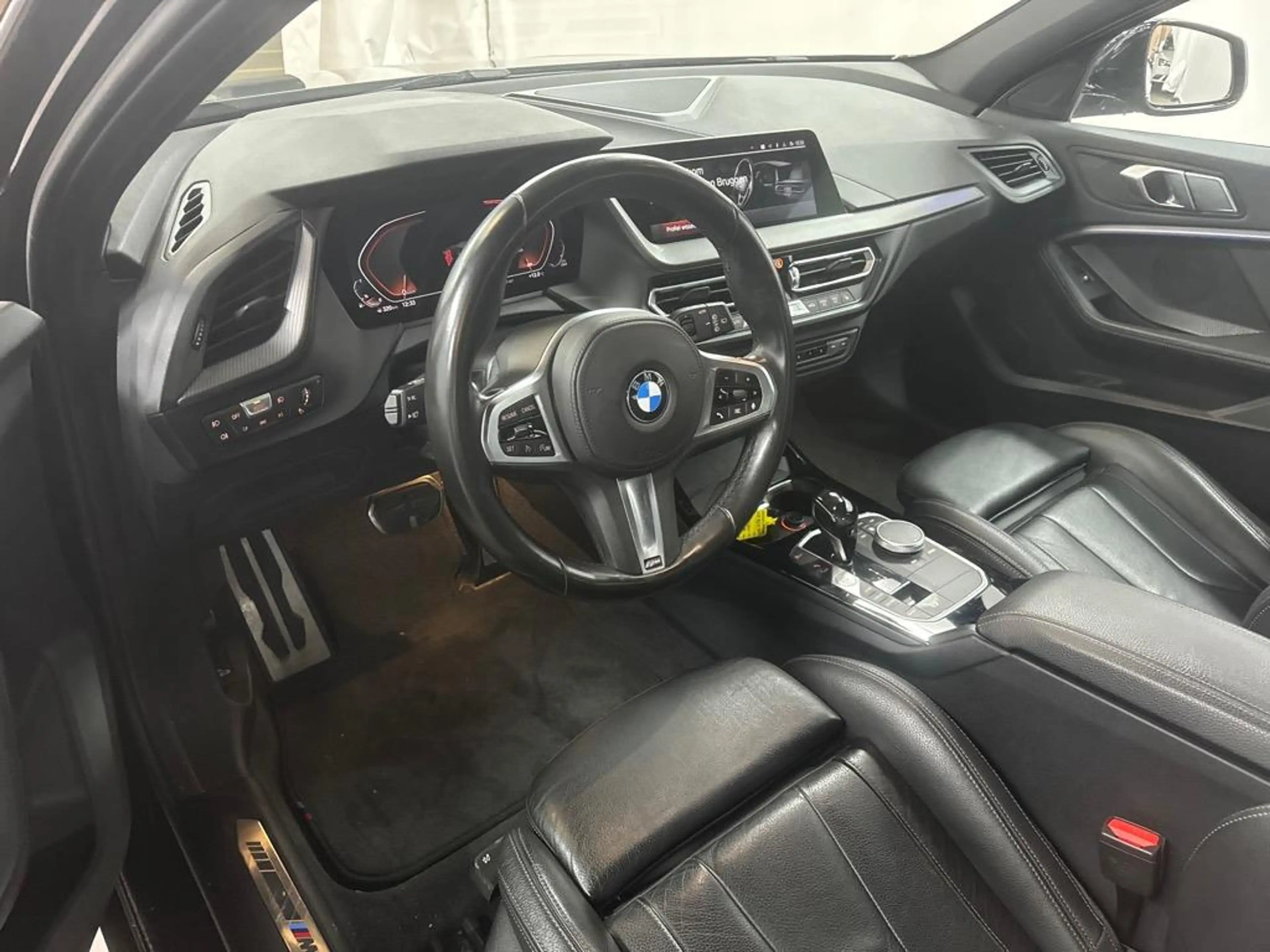 BMW 118 1-serie 118i High Executive Edition M-Sport / NL P — photo 6