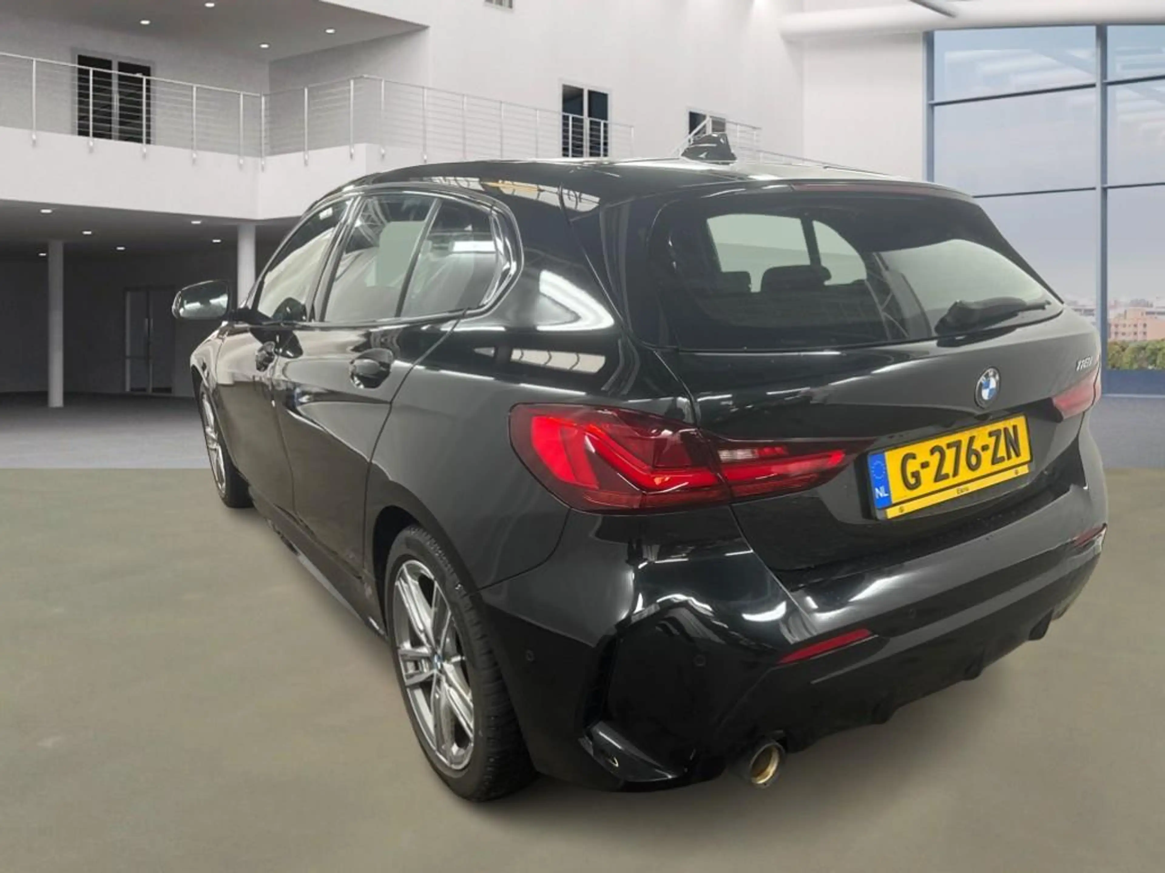 BMW 118 1-serie 118i High Executive Edition M-Sport / NL P — photo 2