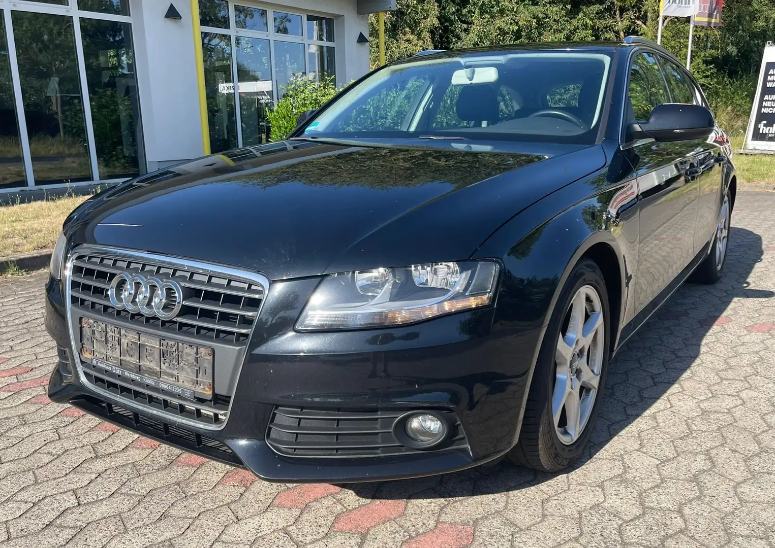Audi A4 Ambition Schwarz - 1