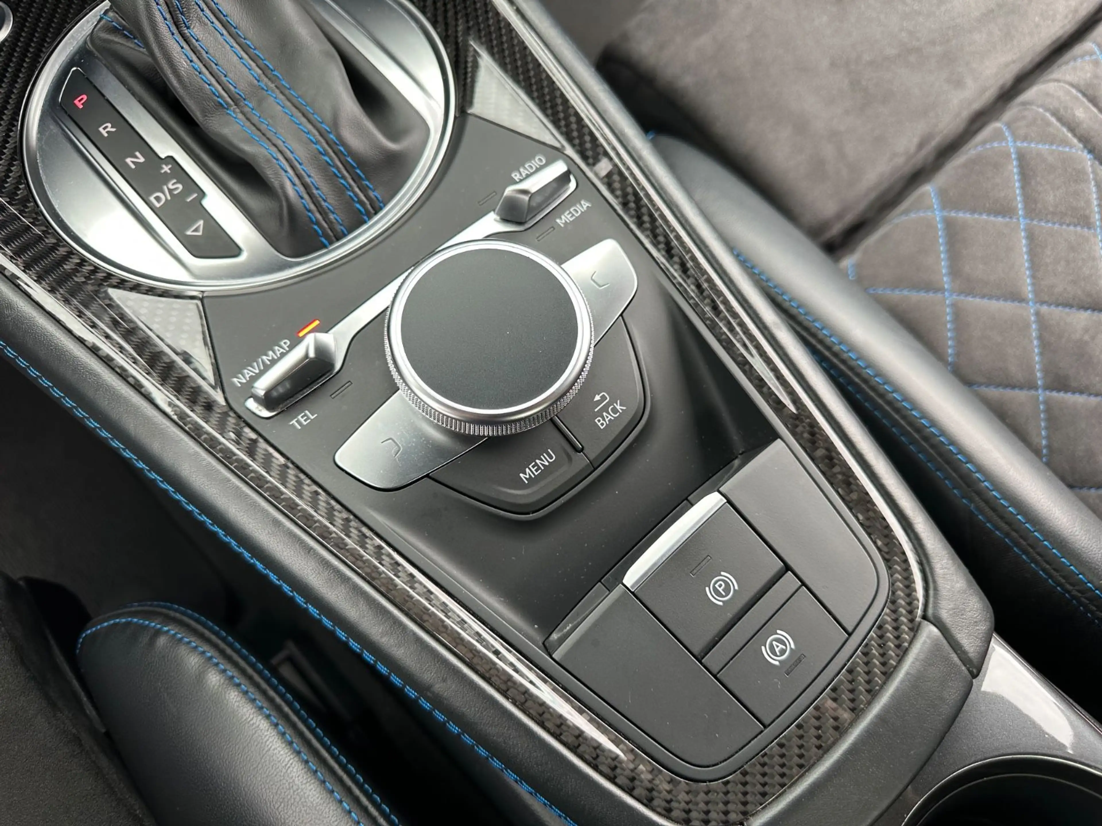 Audi TT S-line Competition 40 TFSI Virt B&0 Carpl 19" — photo 26