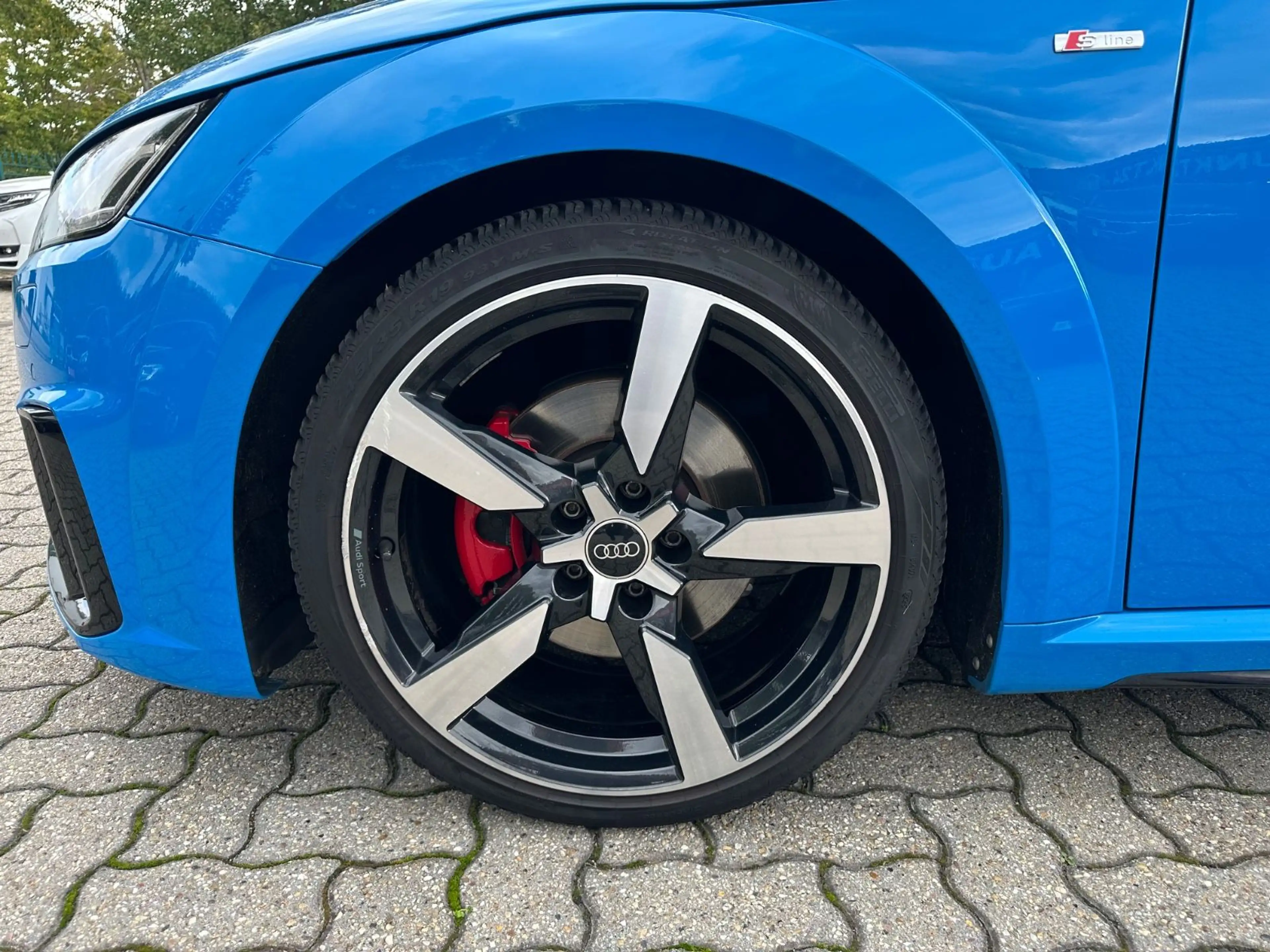 Audi TT S-line Competition 40 TFSI Virt B&0 Carpl 19" — photo 35