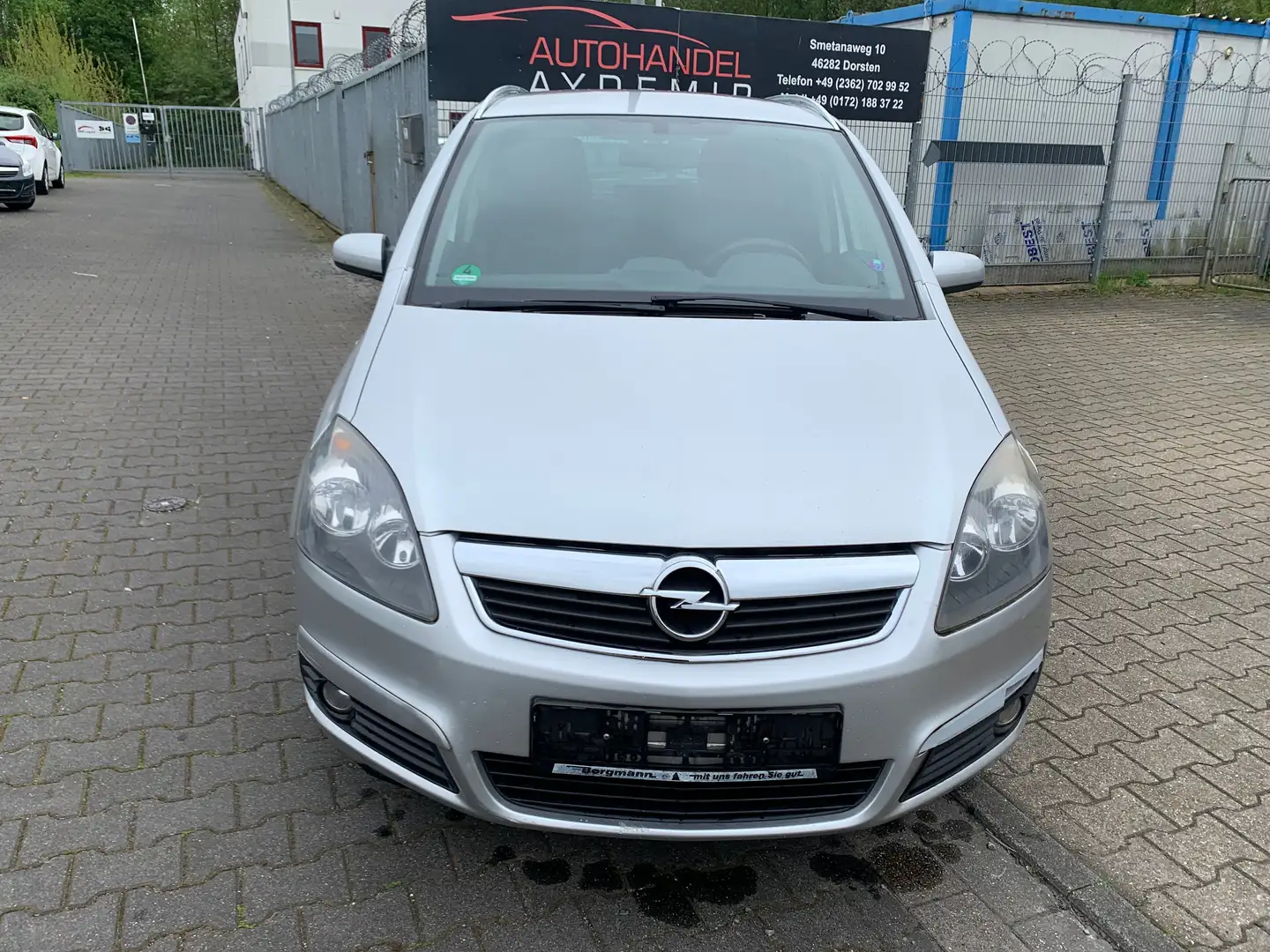 Opel Zafira 1.8 Edition srebrna - 2