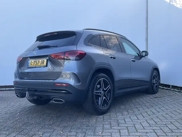 Mercedes-Benz Gla Class view 2