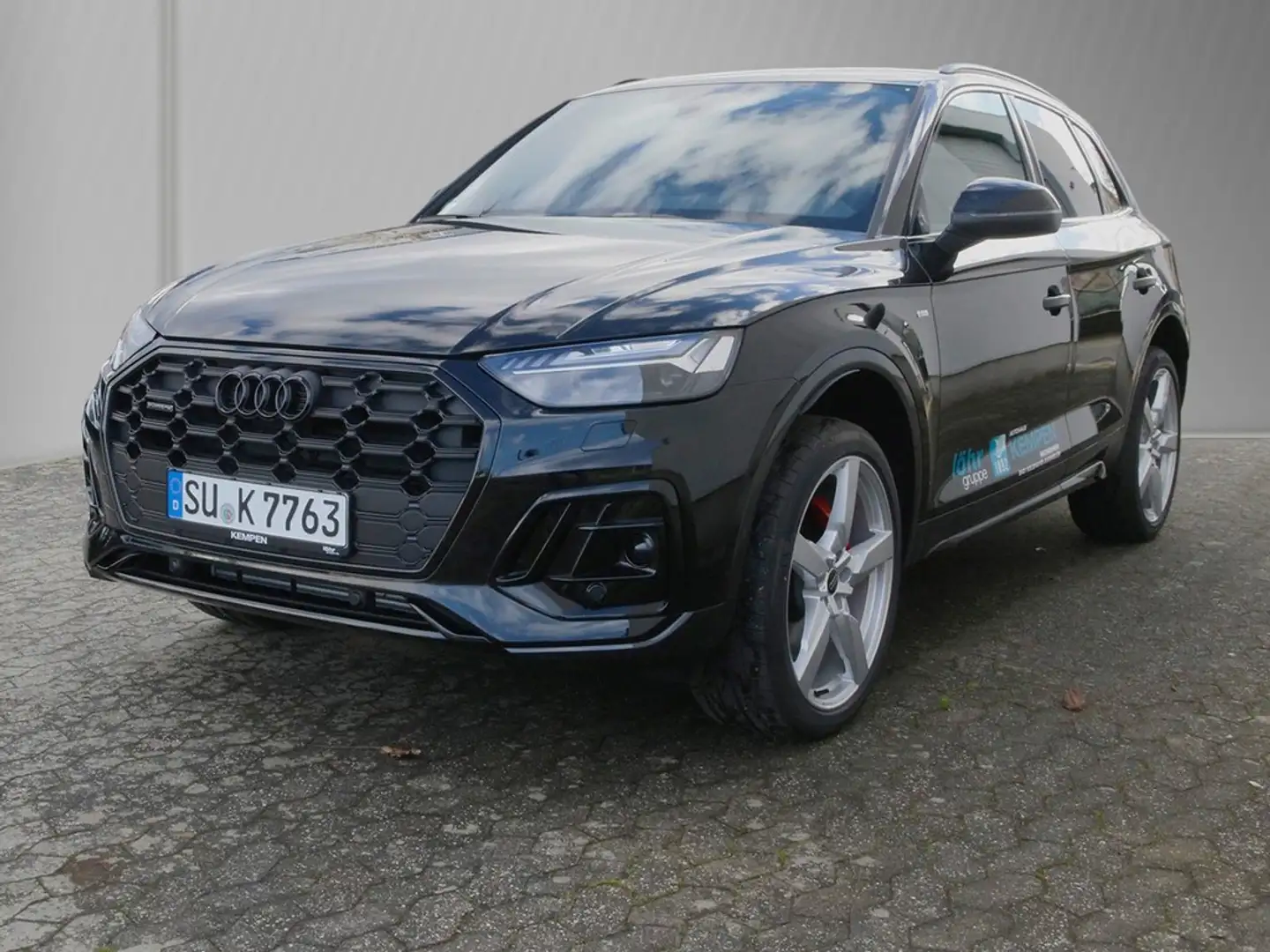 Audi Q5 45 TFSI UPE 86.805 Sport Ed. S line quattro Schwarz - 2