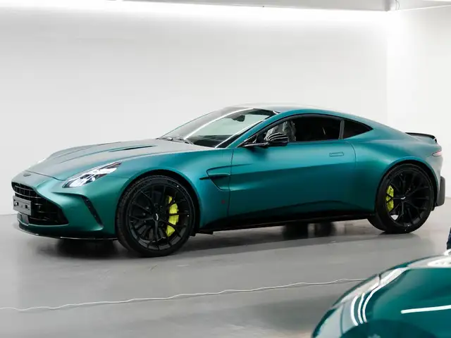 Aston Martin Vantage NEW S Coupé | Satin AM Racing | Int. CF