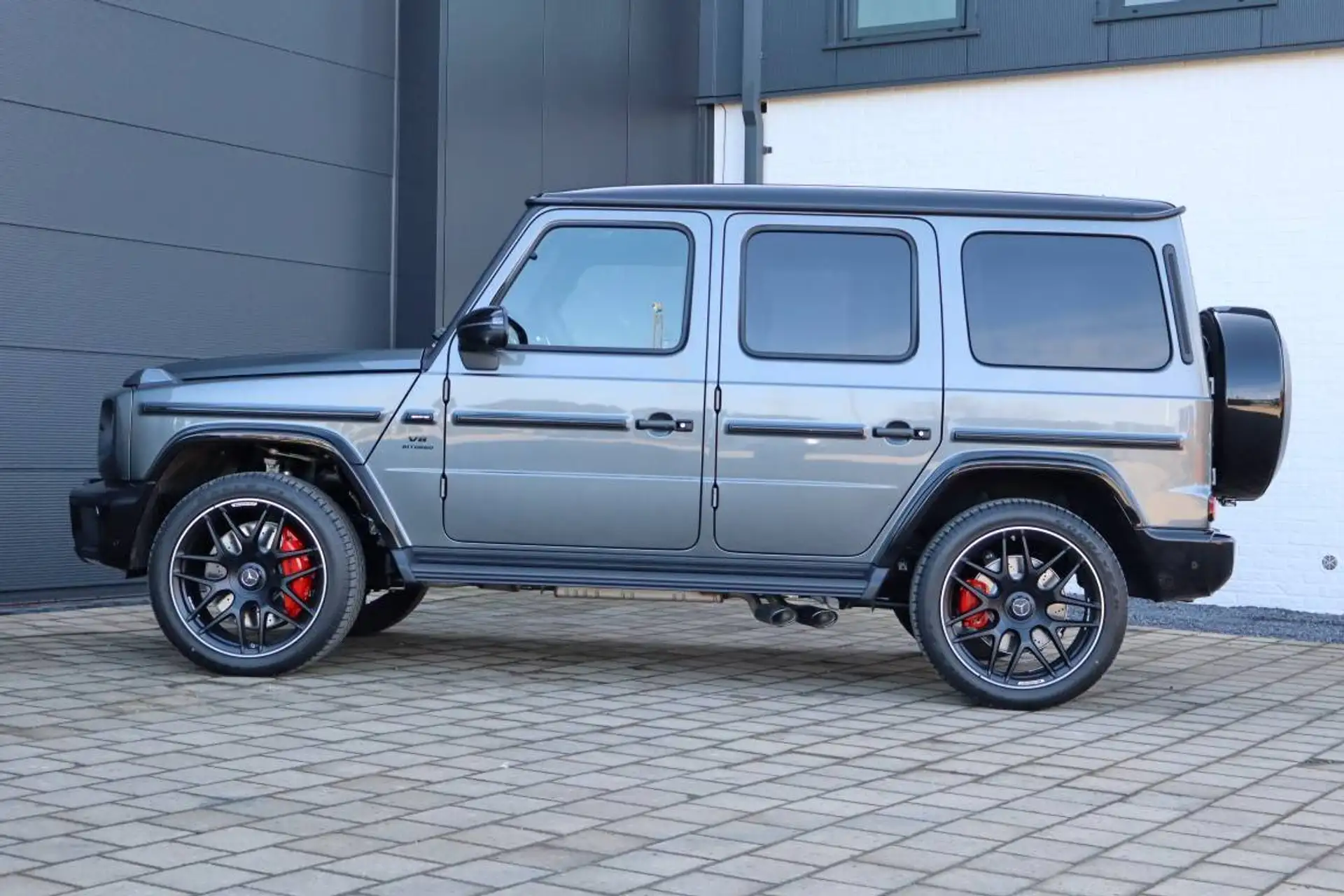 벤츠 G-Class G 63 AMG 2026 건메탈 사진 8