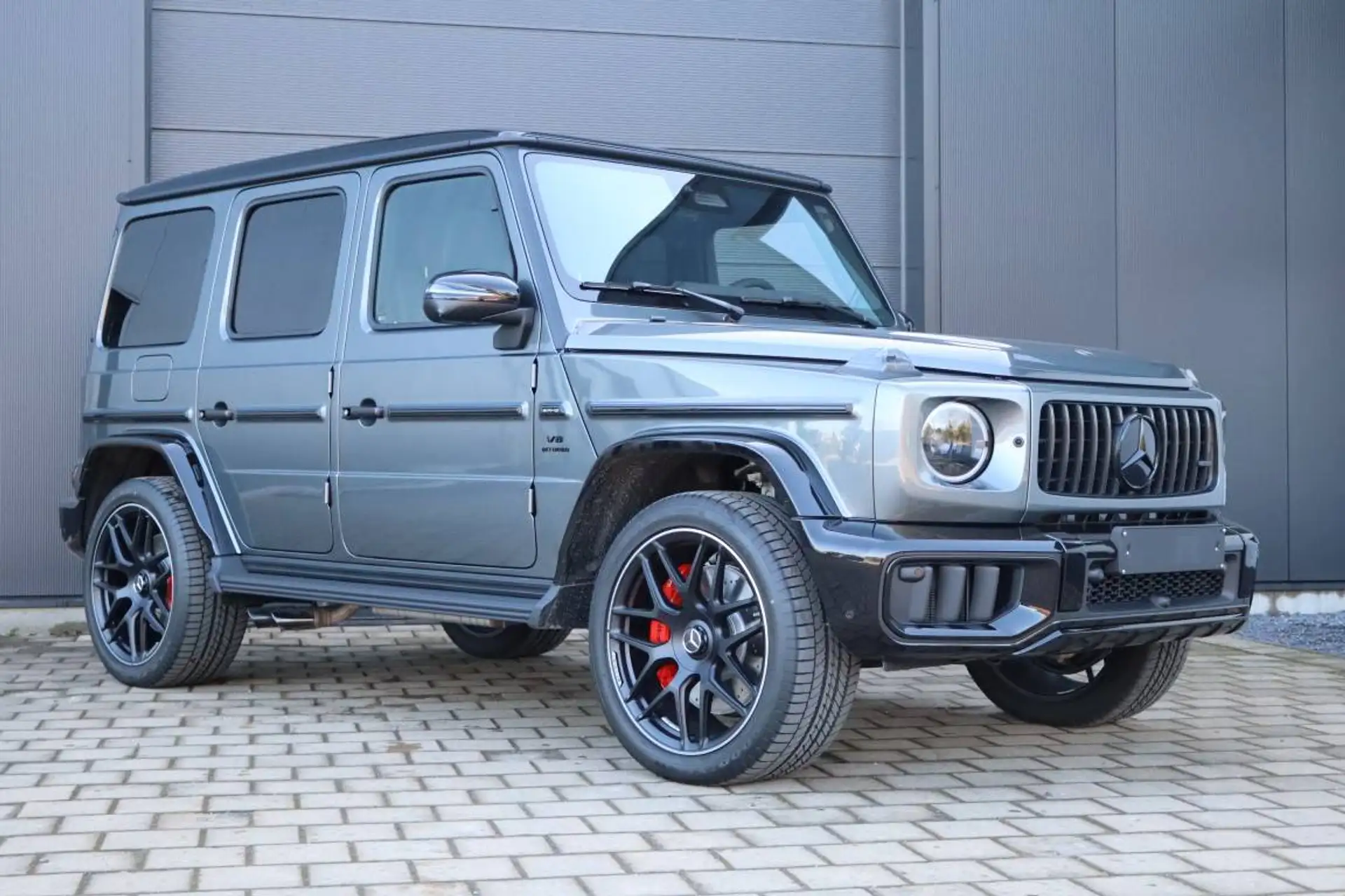 벤츠 G-Class G 63 AMG 2026 건메탈 사진 4