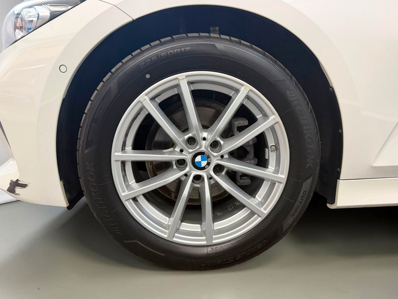 BMW 318 d T Shadow-Line AHK*HEADUP*ADAPTIV LED*KOMFOR — photo 4