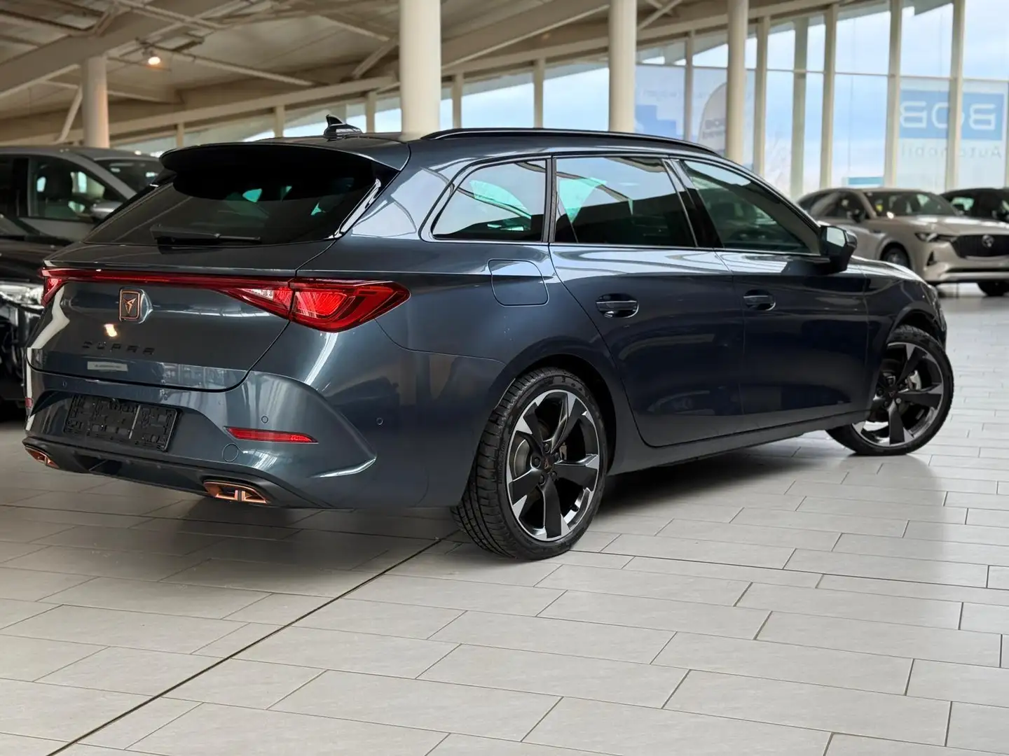 CUPRA Leon Sportstourer e-Hybrid NAVI DCC ACC LED TOTW Grau - 2