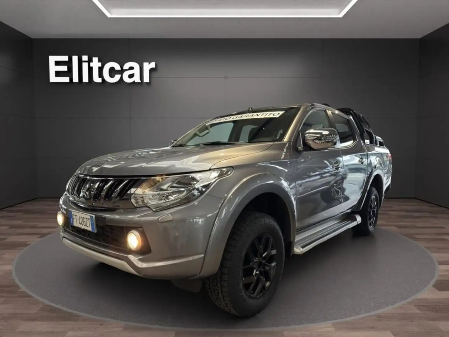 Mitsubishi L200 2.4 DI-D/154CV Double Cab Intense Navi MGN Gris - 1