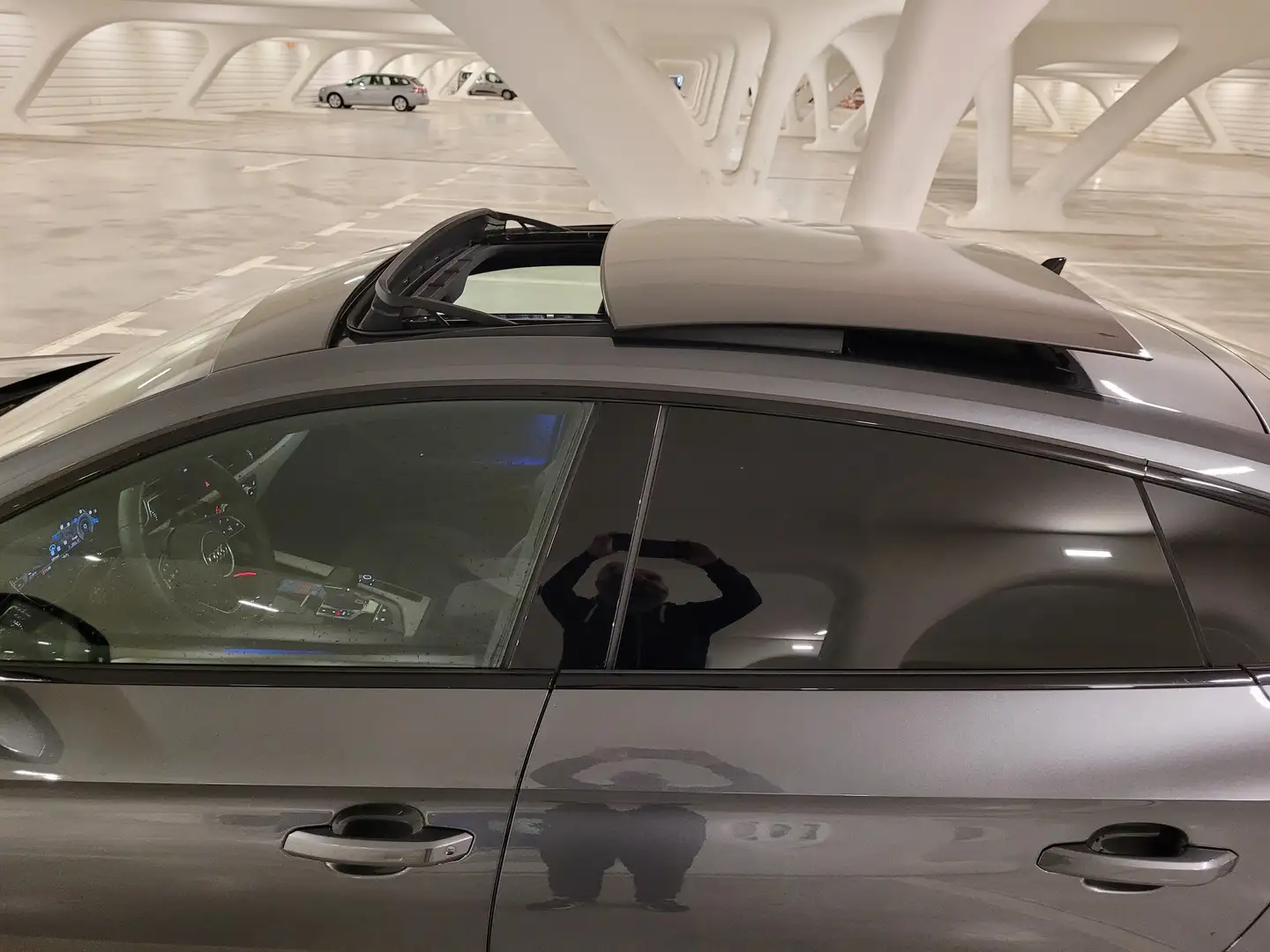 Audi A5 A5 Sportback 30 TDi Competition S tronic Grijs - 2