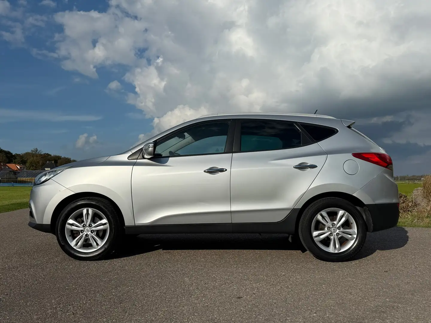 Hyundai iX35 2.0i Style | 1e Eigenaar | Leder | Clima | Stoelve Grigio - 2