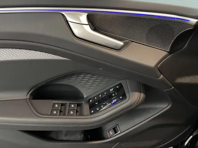 Audi A6 view 8