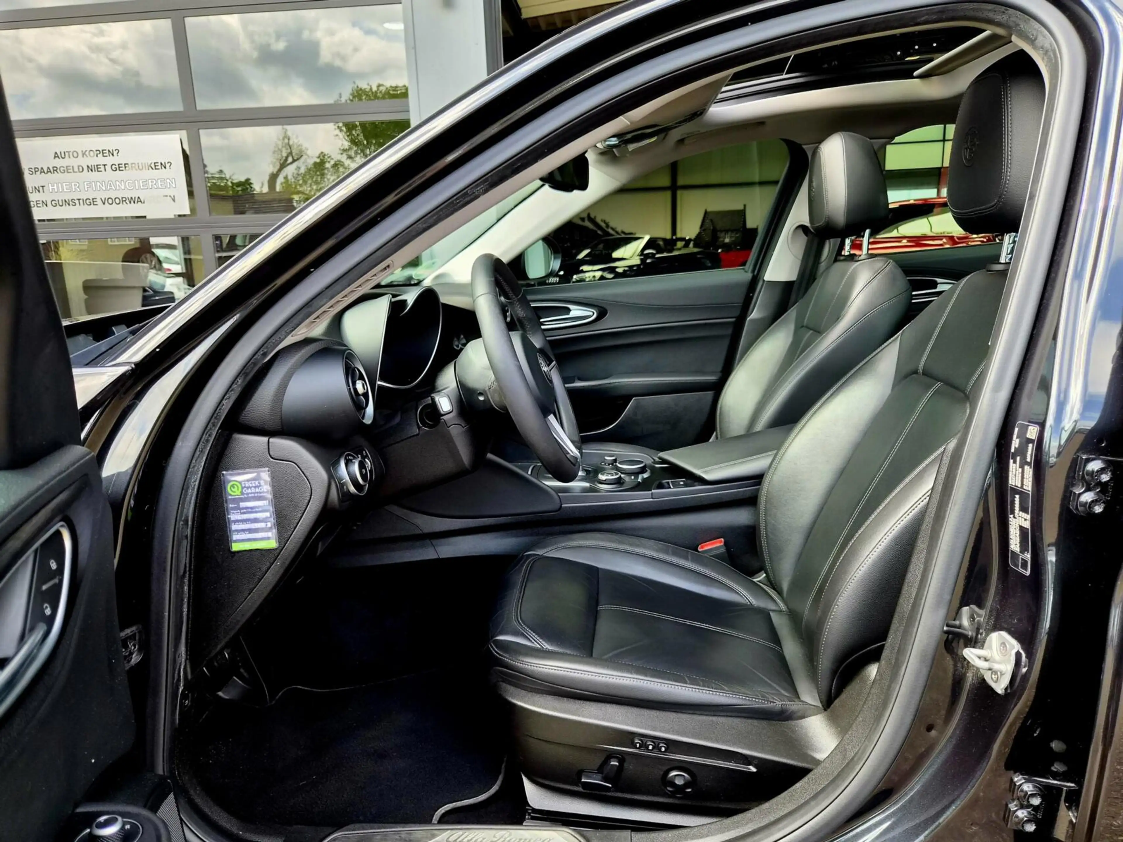 Alfa Romeo Giulia 2.0T Super Automaat |Leer|Pano|Cam.|Clima — photo 4