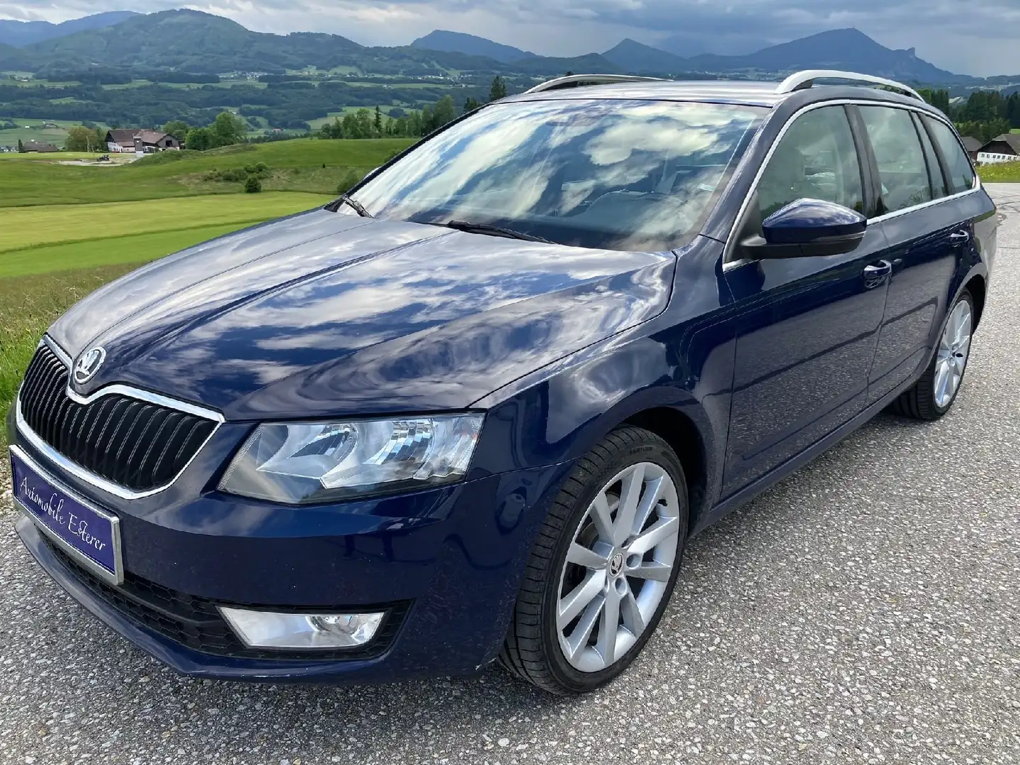 Skoda Octavia Elegance 4x4, Aut., Navi, PDC, Sitzheizung, Alu Blau - 1