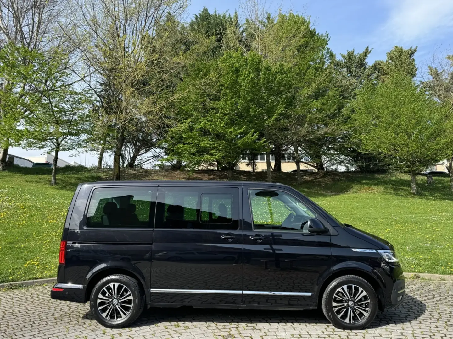Volkswagen Multivan 2.0TDI SCR BMT Premium 4M DSG7 150kW Negro - 2