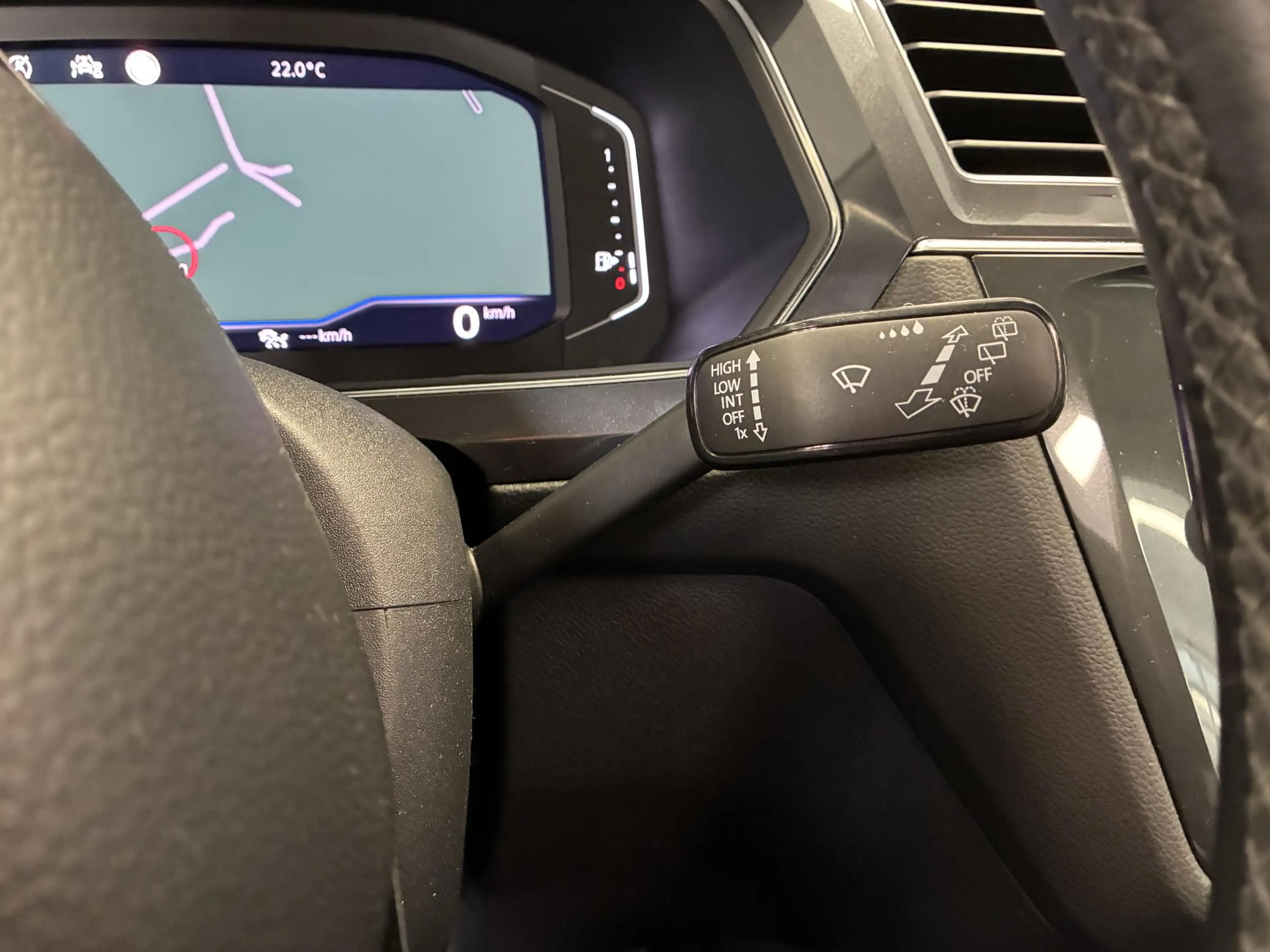 Volkswagen Tiguan Allspace 1.5 TSI Highline | PANO | TREKHAAK | LEDER | 360º — photo 35