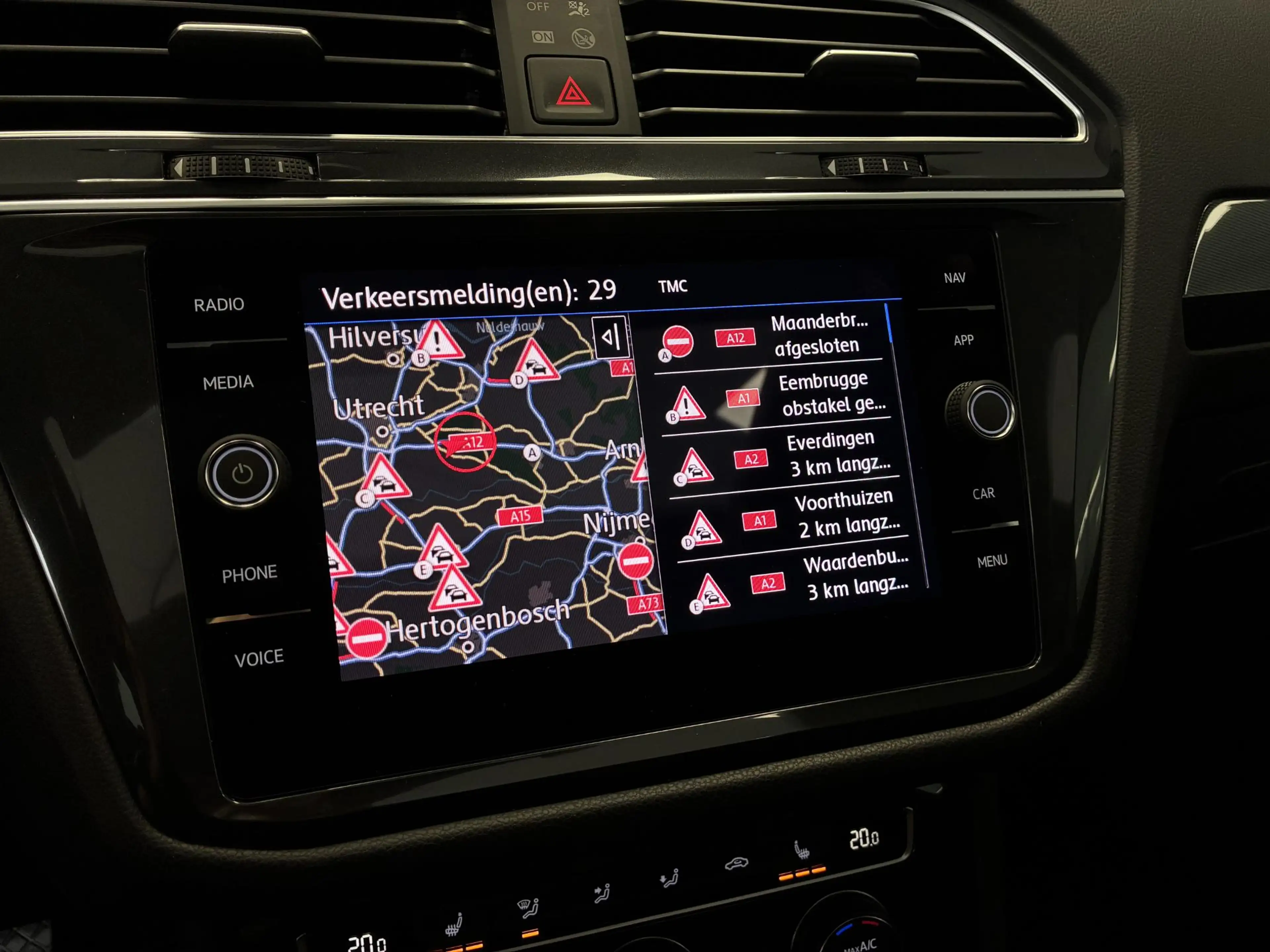 Volkswagen Tiguan Allspace 1.5 TSI Highline | PANO | TREKHAAK | LEDER | 360º — photo 22